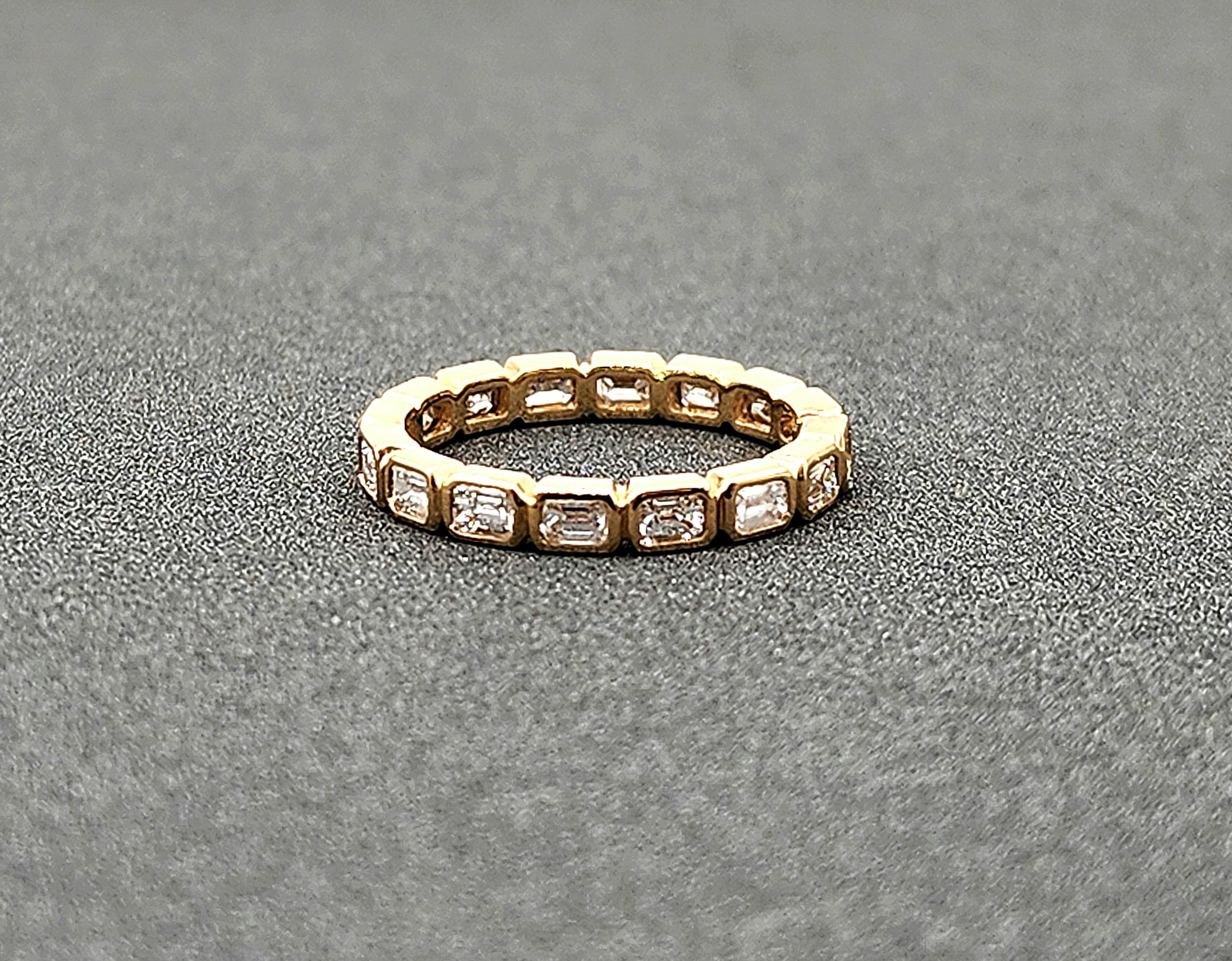 1.30 ct Emerald Cut Bezel Set Diamond Eternity Band For Sale 4