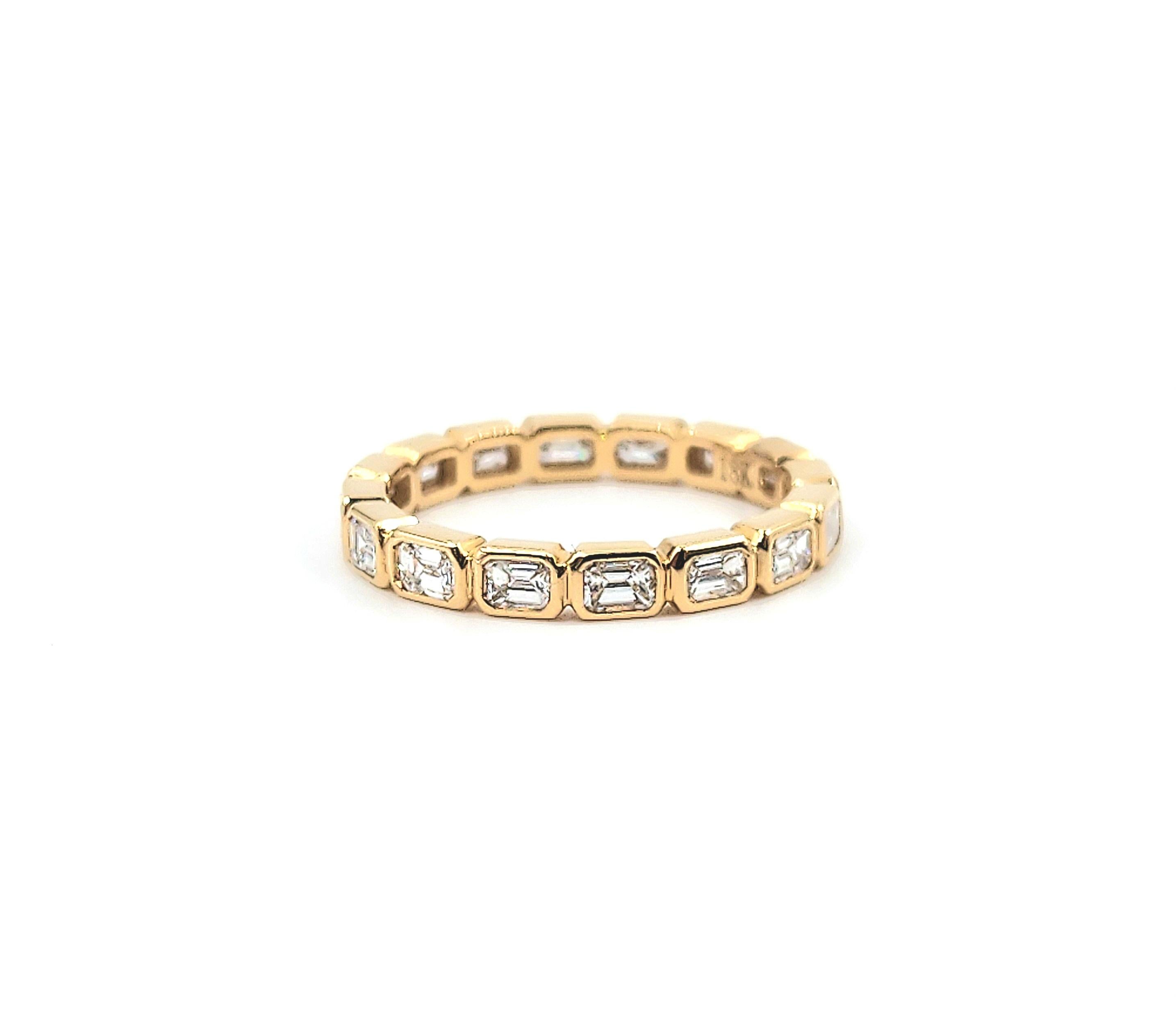 1.30 ct Emerald Cut Bezel Set Diamond Eternity Band For Sale 5