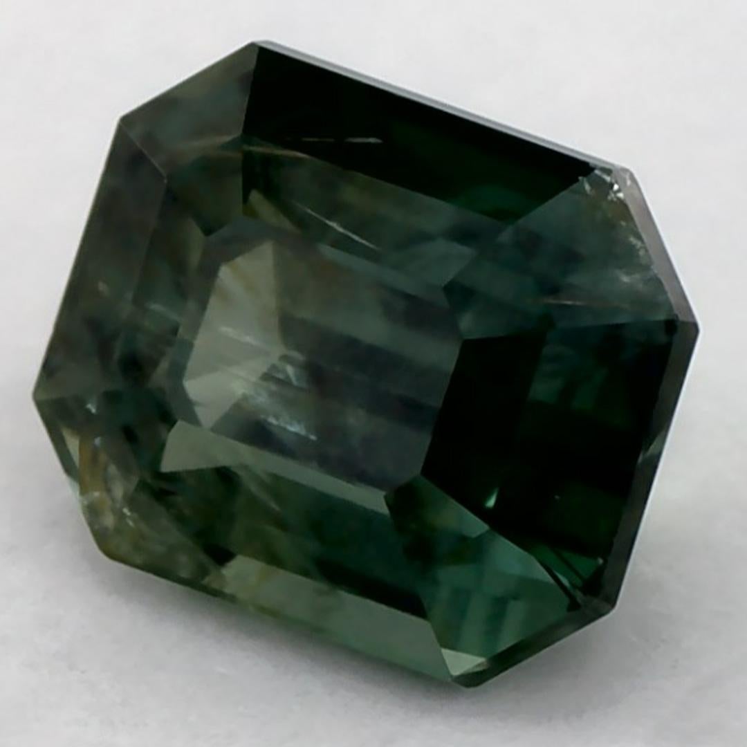 Ottagono 1.30 Ct Green Sapphire Octagon Cut Loose Gemstone in vendita