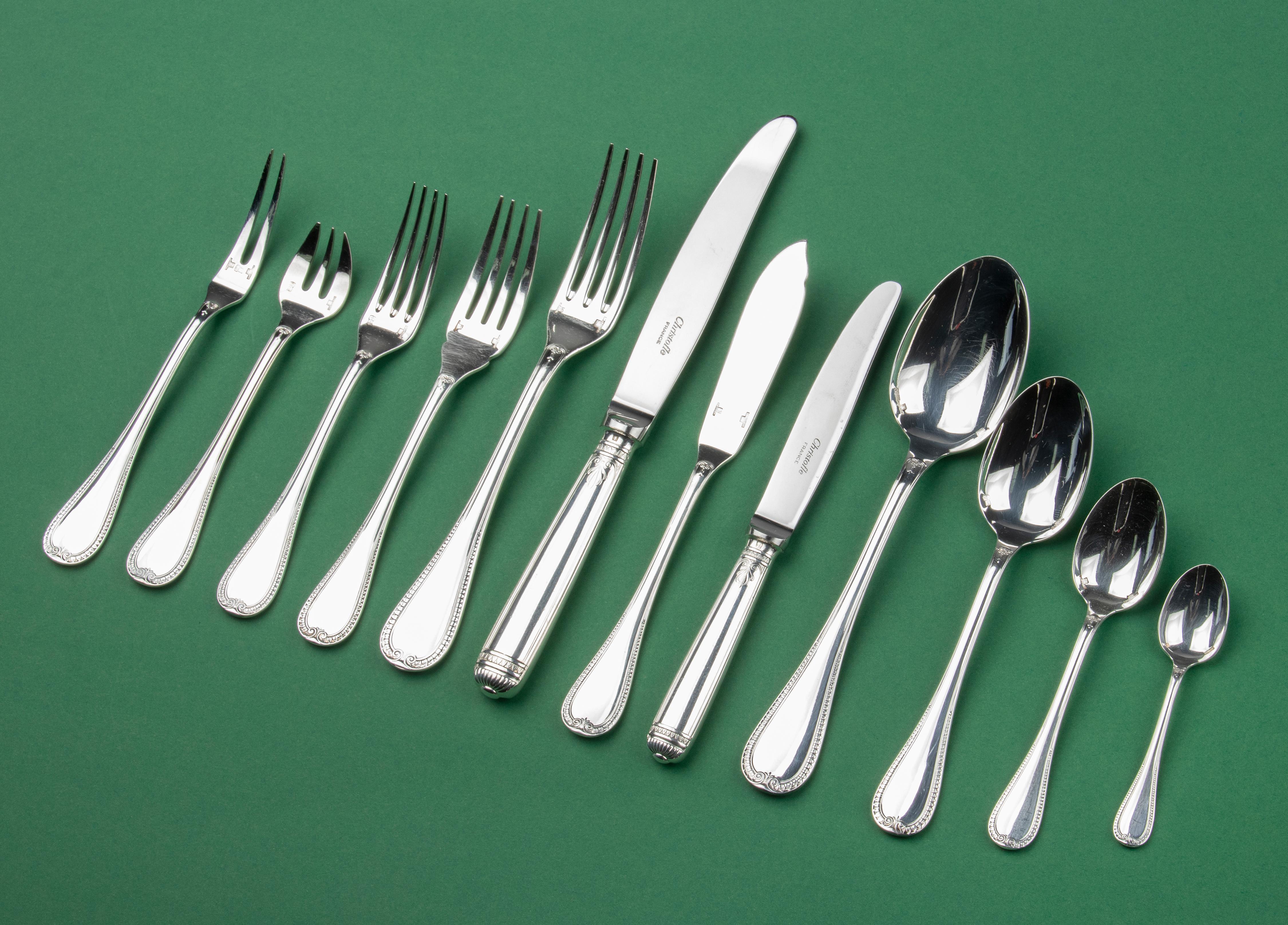 Beautiful silver plated cutlery, 130 pieces in total, from the French brand Christofle. The model's name is Malmaison. A classic and timeless design that suits any table setting. The cutlery comes in an original Christofle cassette, the composition