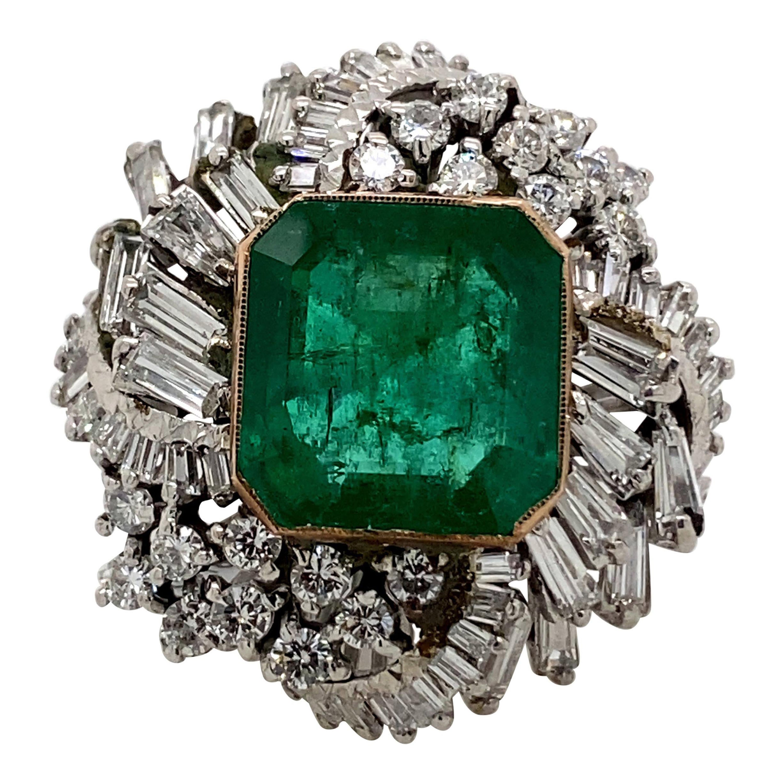 Bague vintage en or blanc 18 carats avec émeraude de 13,00 carats et diamants