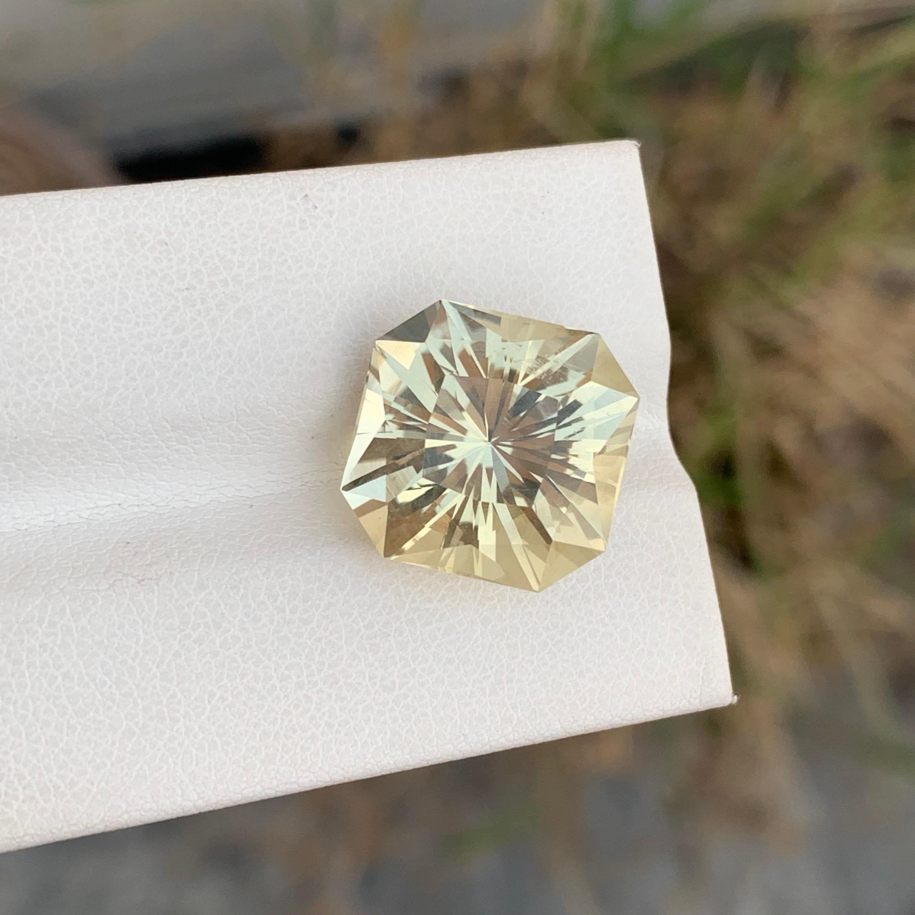13.00 Carat Natural Loose Citrine Square Shape Gemstone (Citrine en vrac de forme carrée) en vente 5