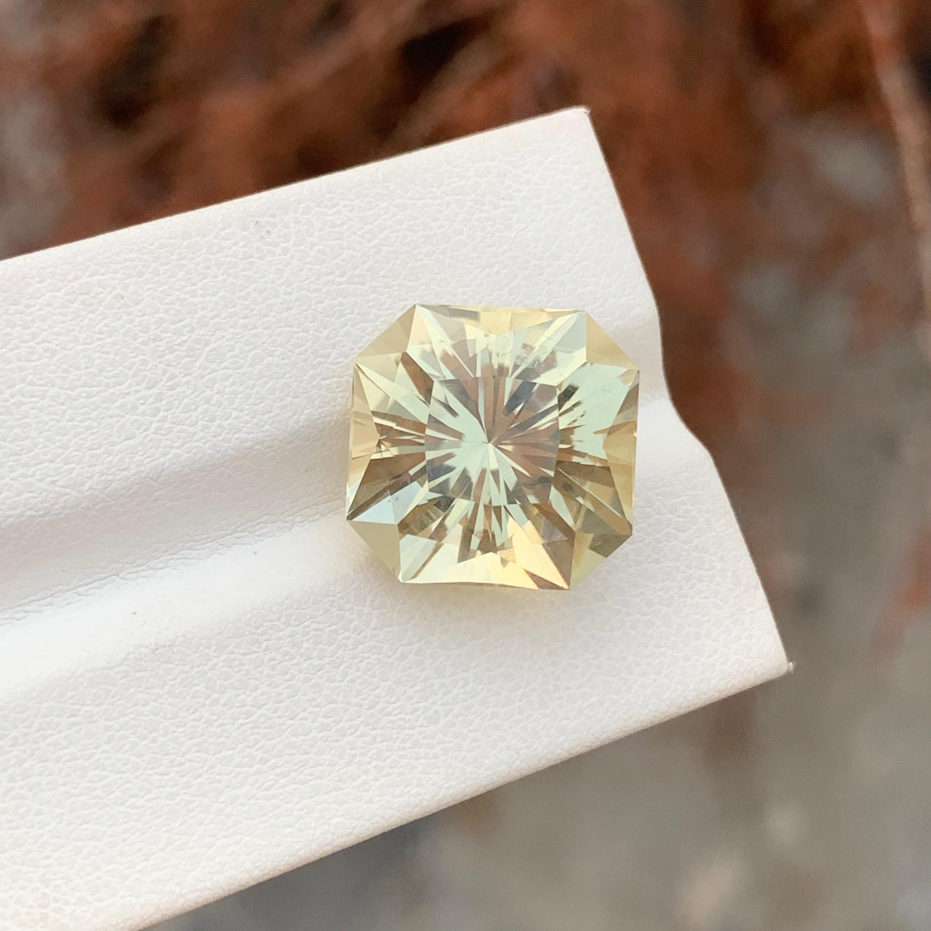 13.00 Carat Natural Loose Citrine Square Shape Gemstone (Citrine en vrac de forme carrée) Neuf - En vente à Peshawar, PK
