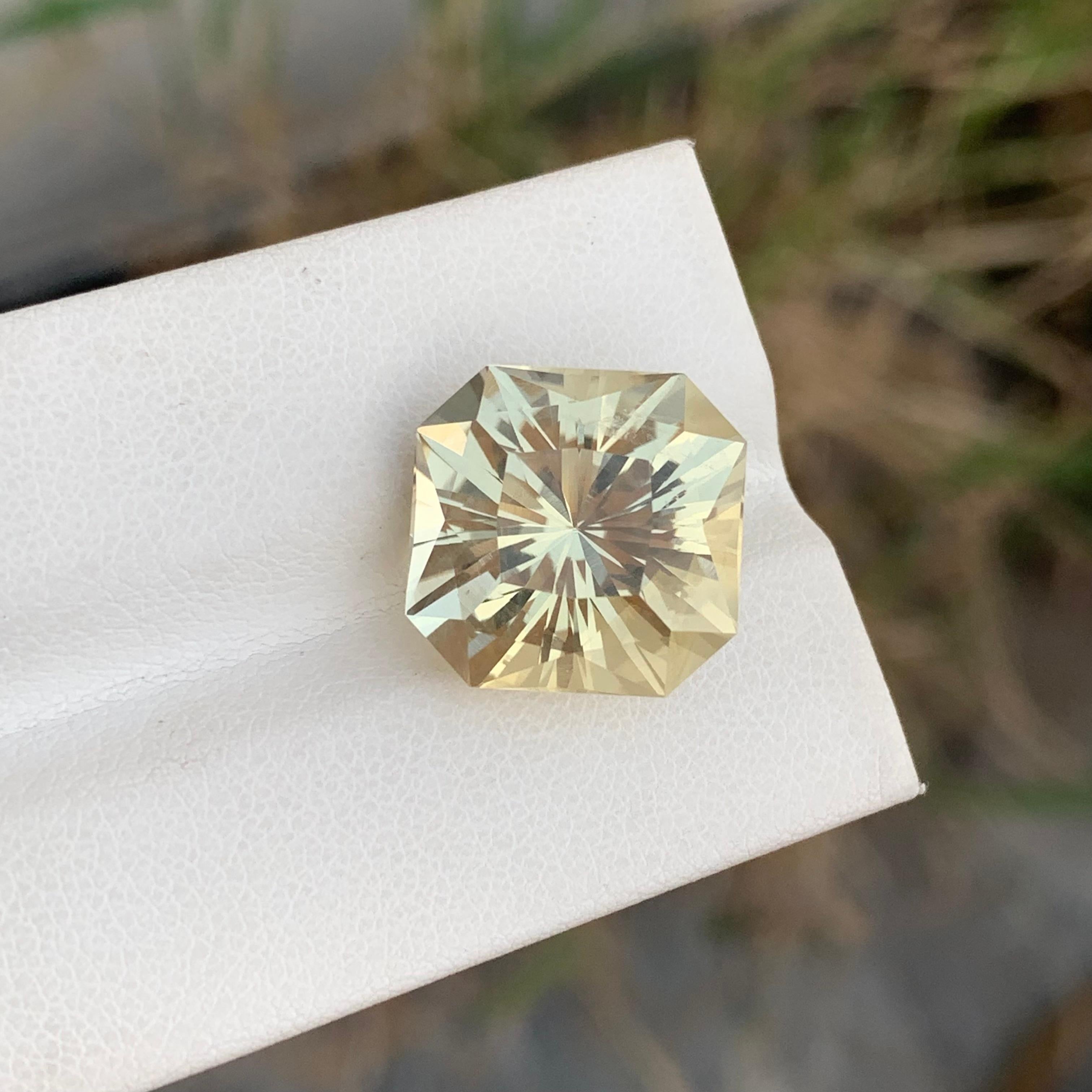 13.00 Carat Natural Loose Citrine Square Shape Gemstone (Citrine en vrac de forme carrée) en vente 2