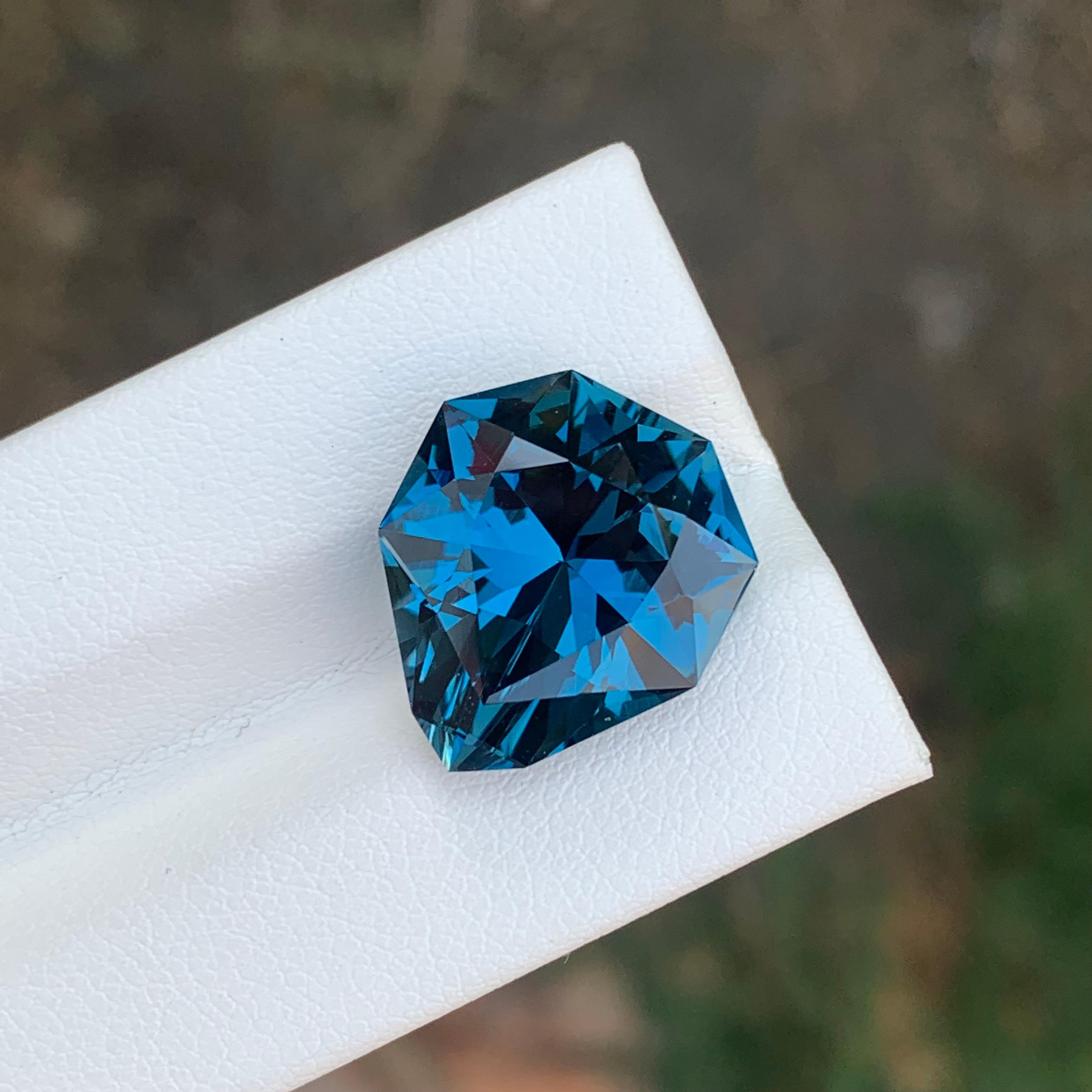 Arts and Crafts 13.00 Carat Natural Loose London Blue Topaz Shield Cut Gemstone For Sale