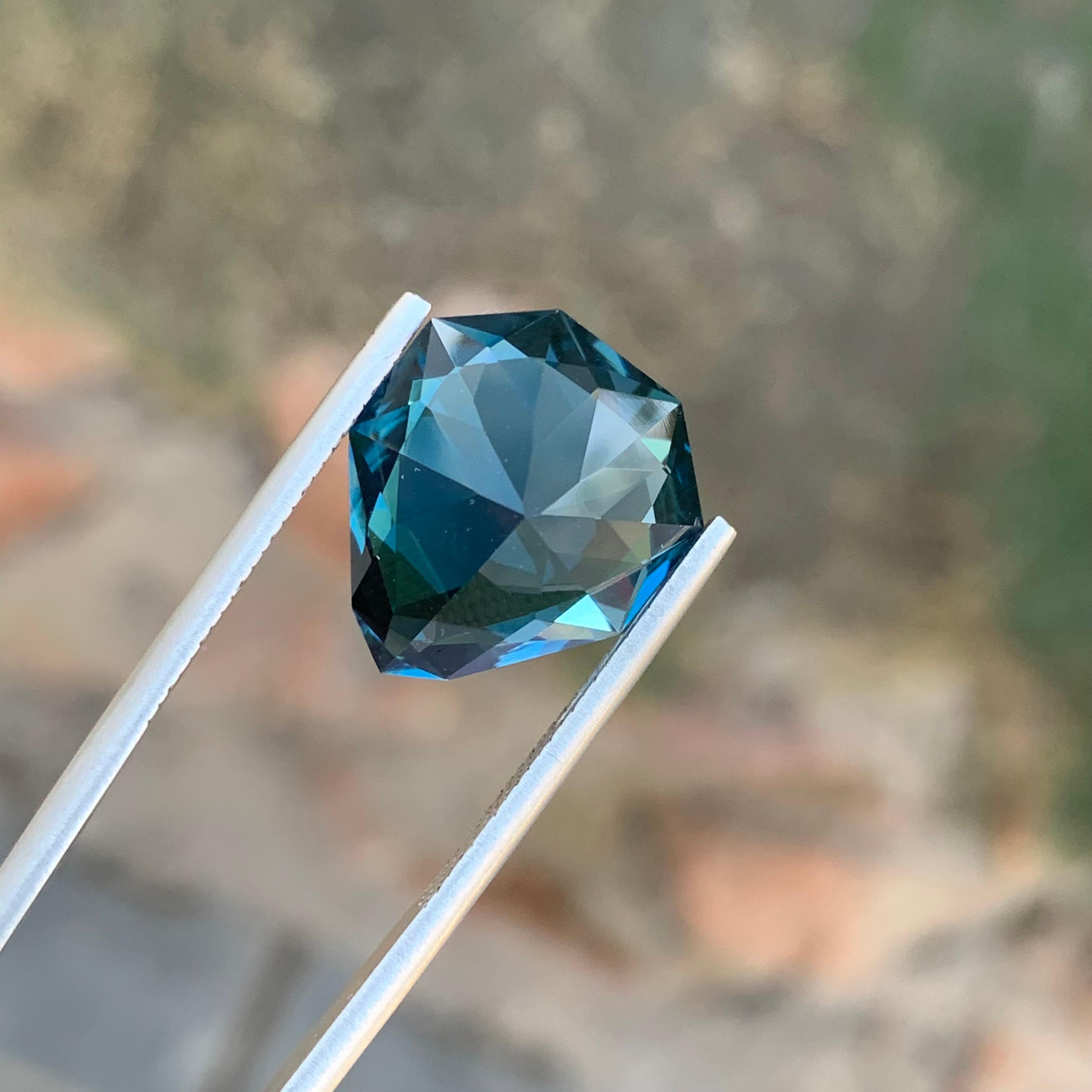 13.00 Carat Natural Loose London Blue Topaz Shield Cut Gemstone For Sale 1