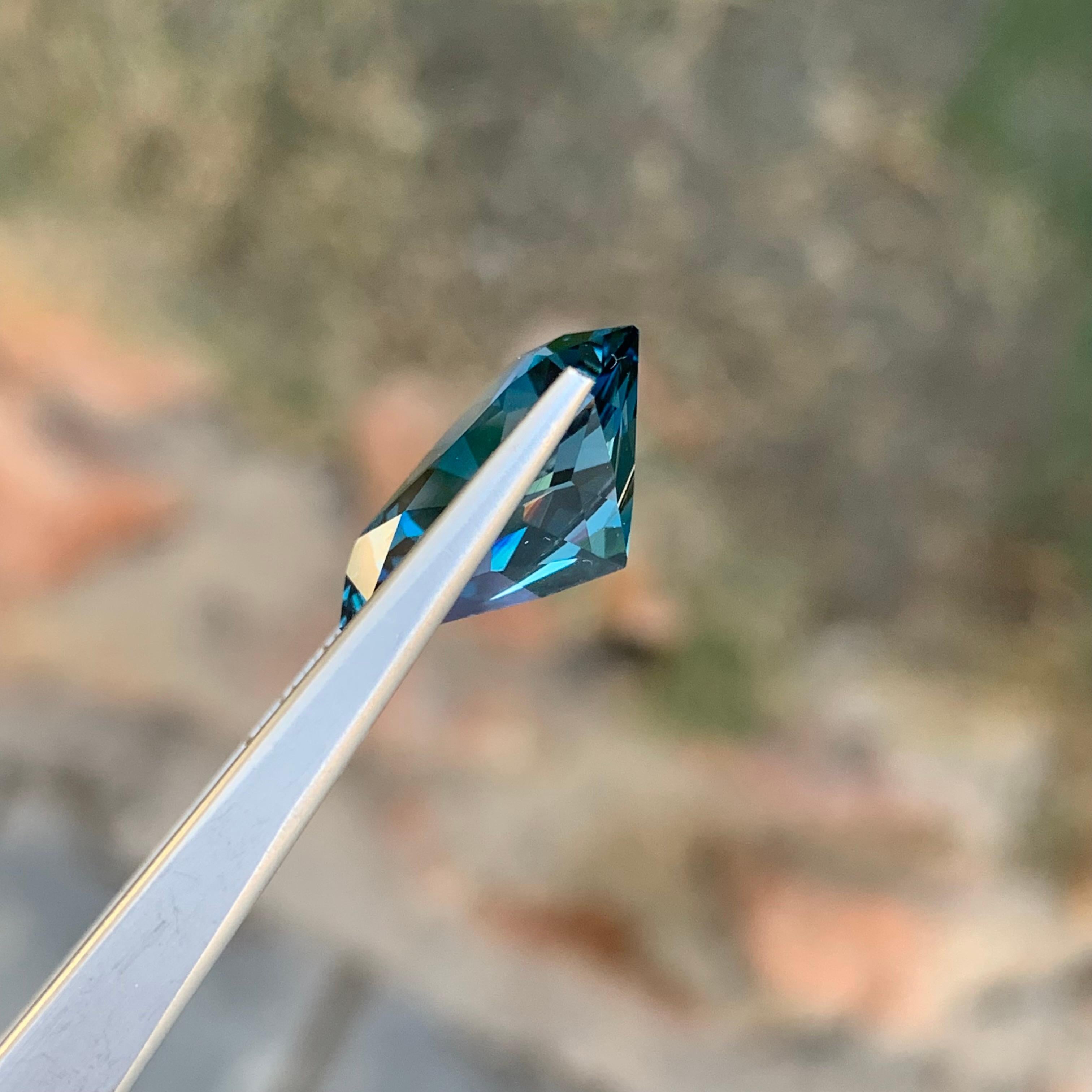 13.00 Carat Natural Loose London Blue Topaz Shield Cut Gemstone For Sale 2