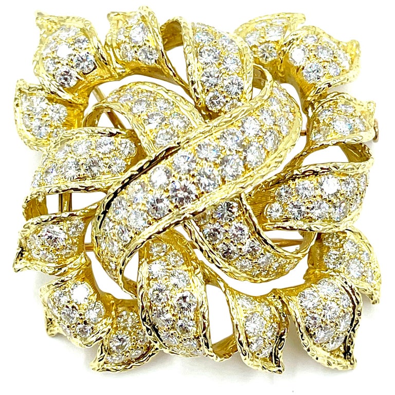 13.00 Carat Round Brilliant Cut Diamond and 18 Karat Gold French Pendant Brooch For Sale