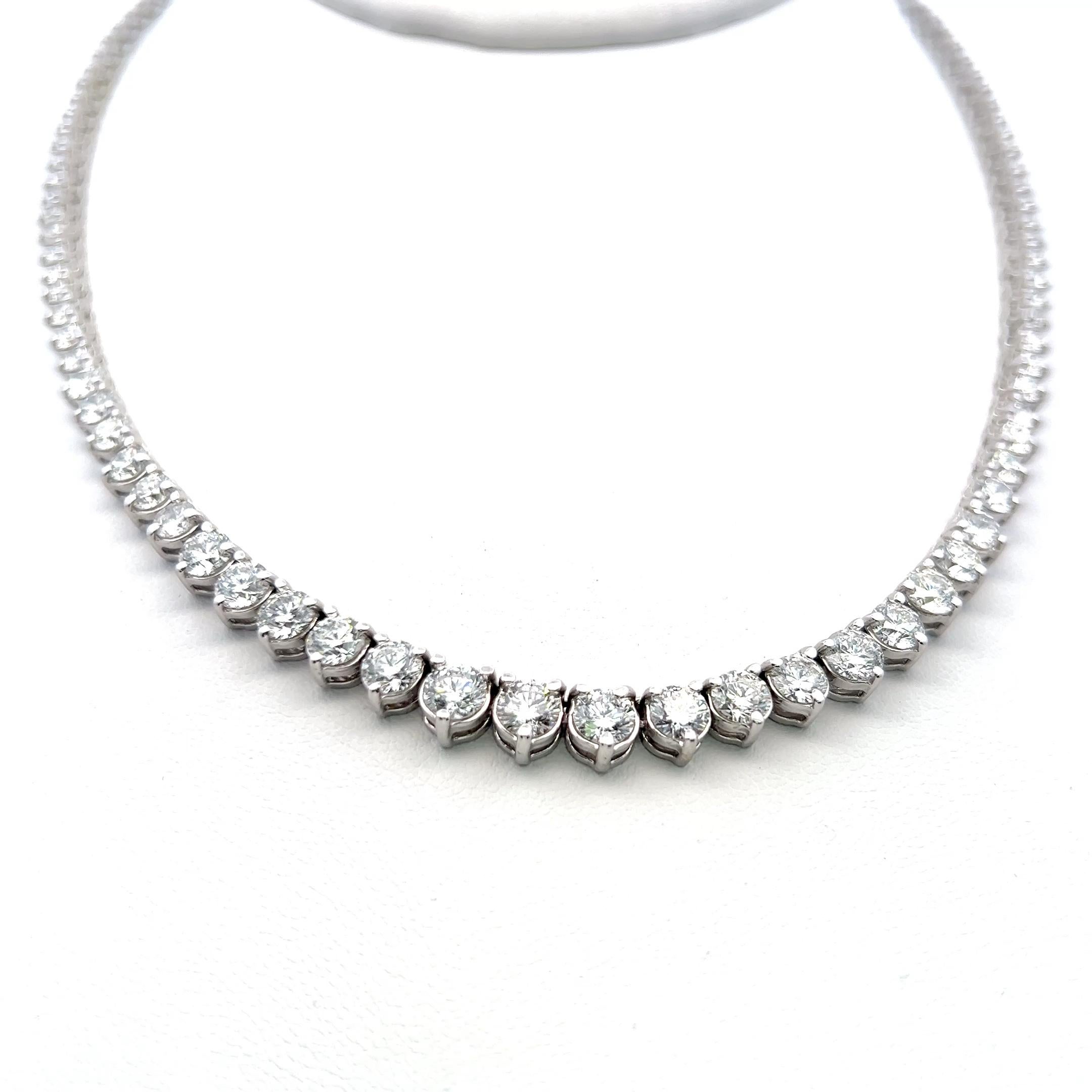 13.00 Carat Round Brilliant H SI Diamond 14 Karat White Gold Riviera Necklace In Good Condition For Sale In New York, NY
