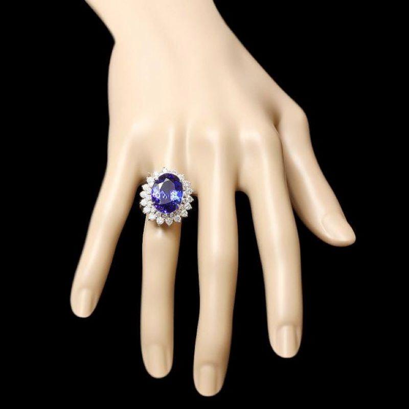 Mixed Cut 13.00 Carats Natural Tanzanite and Diamond 14k Solid White Gold Ring For Sale