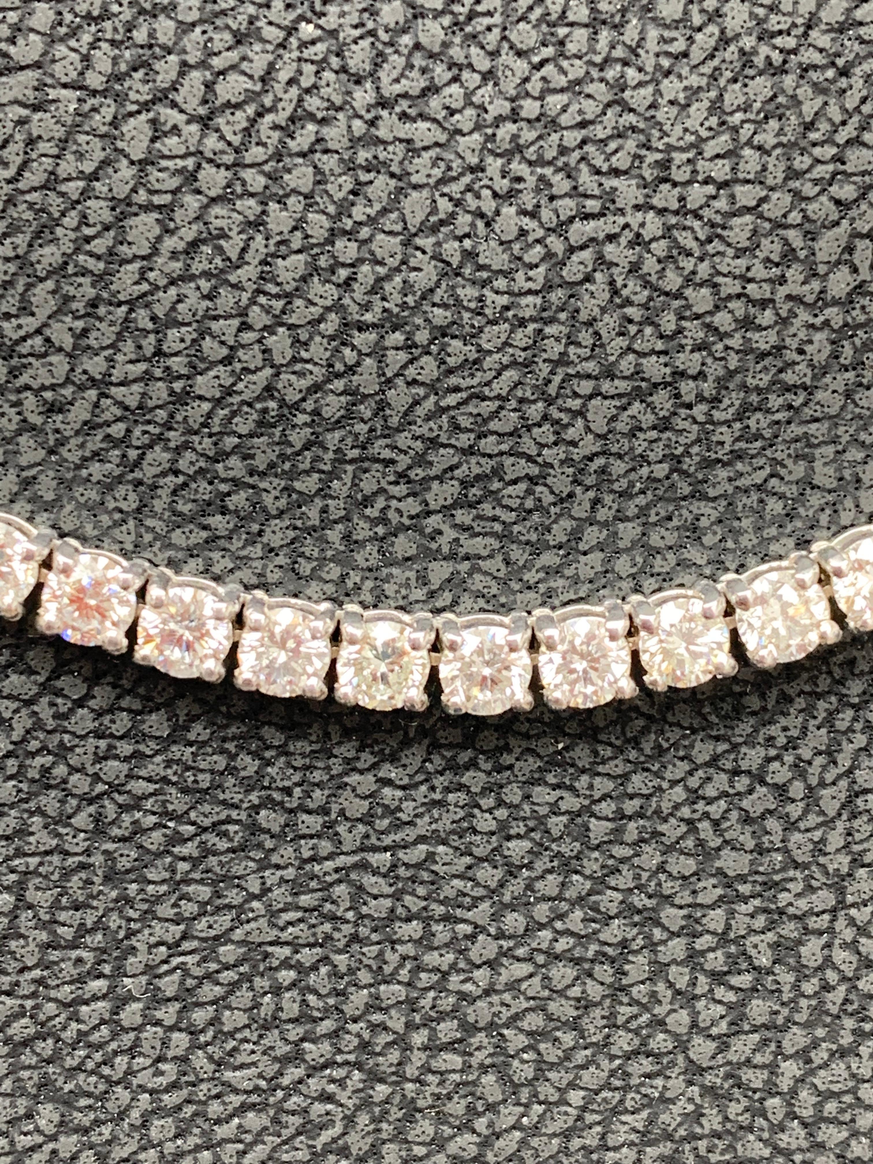 13.01 Carat Diamond Tennis Necklace in 14K White Gold In New Condition For Sale In NEW YORK, NY