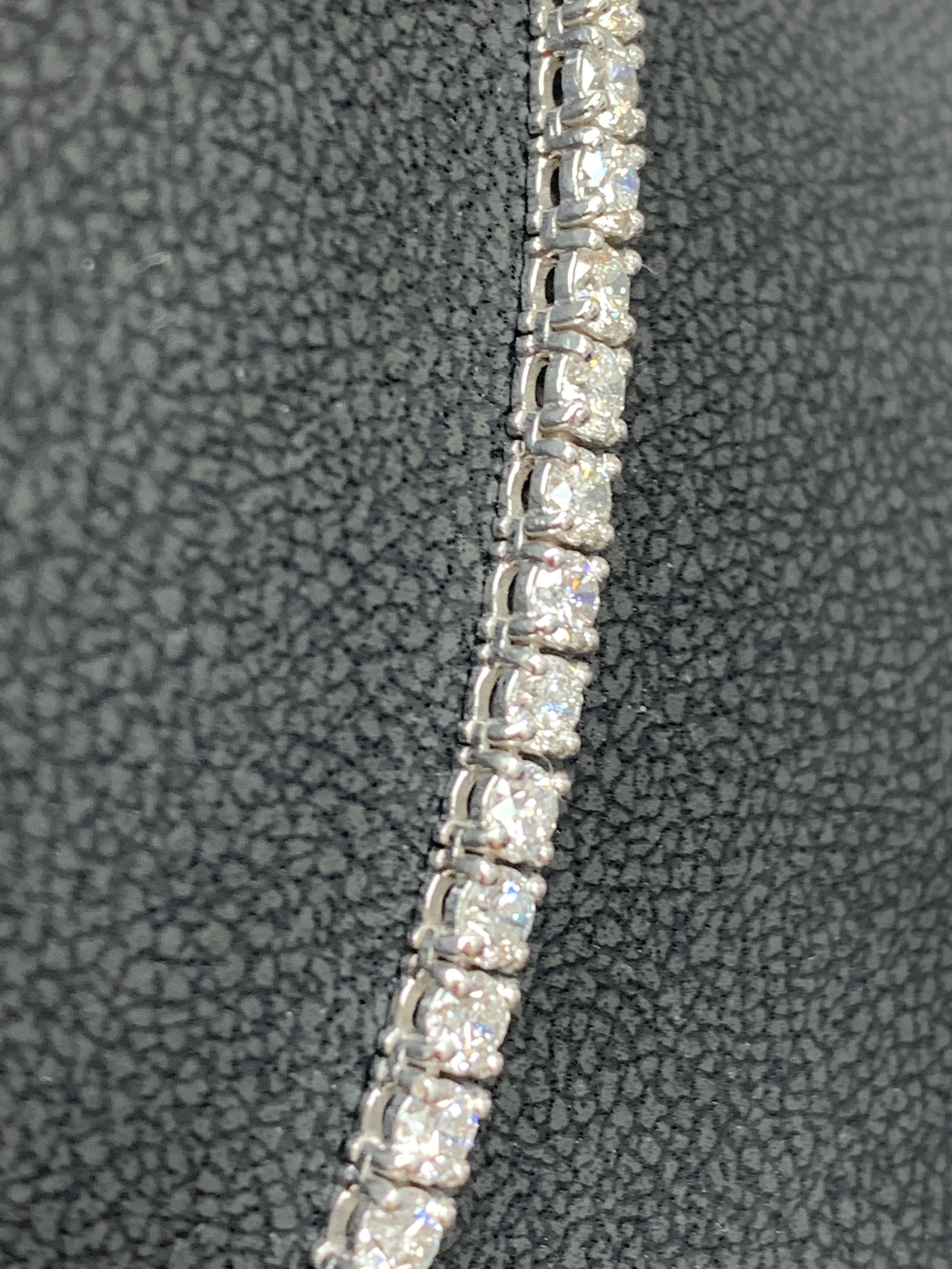 13.01 Carat Diamond Tennis Necklace in 14K White Gold For Sale 1