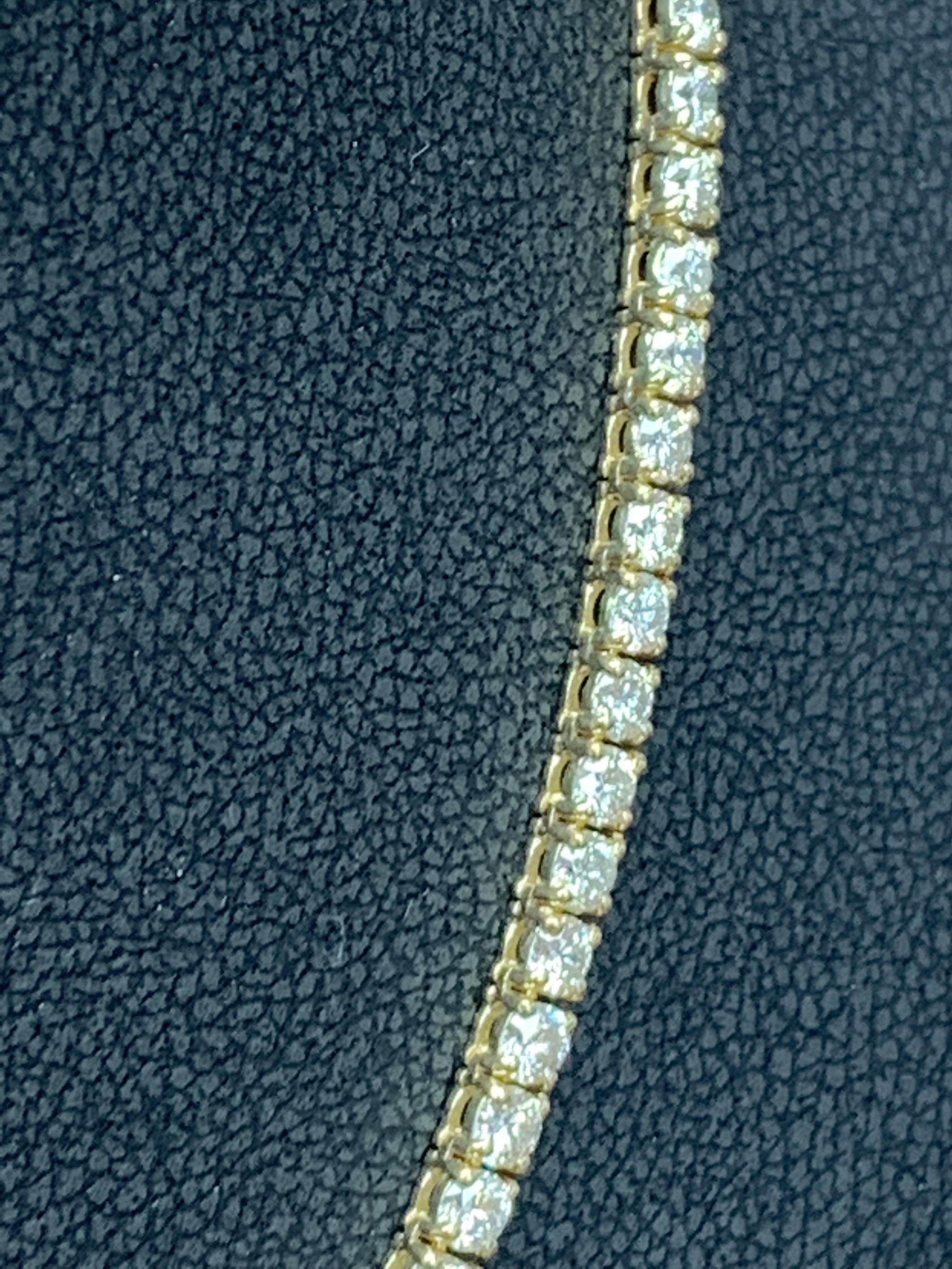 Modern 13.01 Carat Diamond Tennis Necklace in 14K Yellow Gold For Sale
