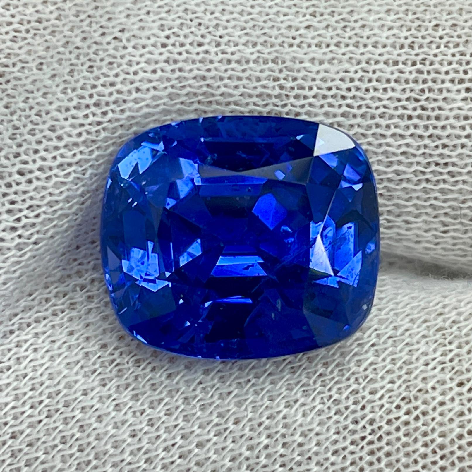 An AGL and CDC certified lively blue, Sri Lankan none treated cushion sapphire. This stone is very saturated and radiates! Will look beautiful in any jewelry!
We can help you make your dream jewelry piece with this. 