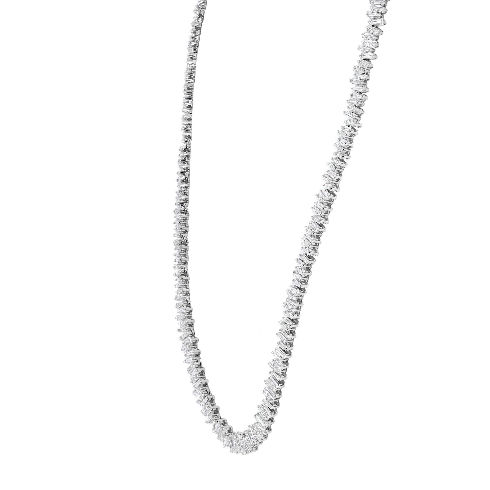 Statement-Halskette aus 18 Karat Weißgold mit 13,02 Karat Diamanten im Baguetteschliff im Baguetteschliff (Moderne) im Angebot