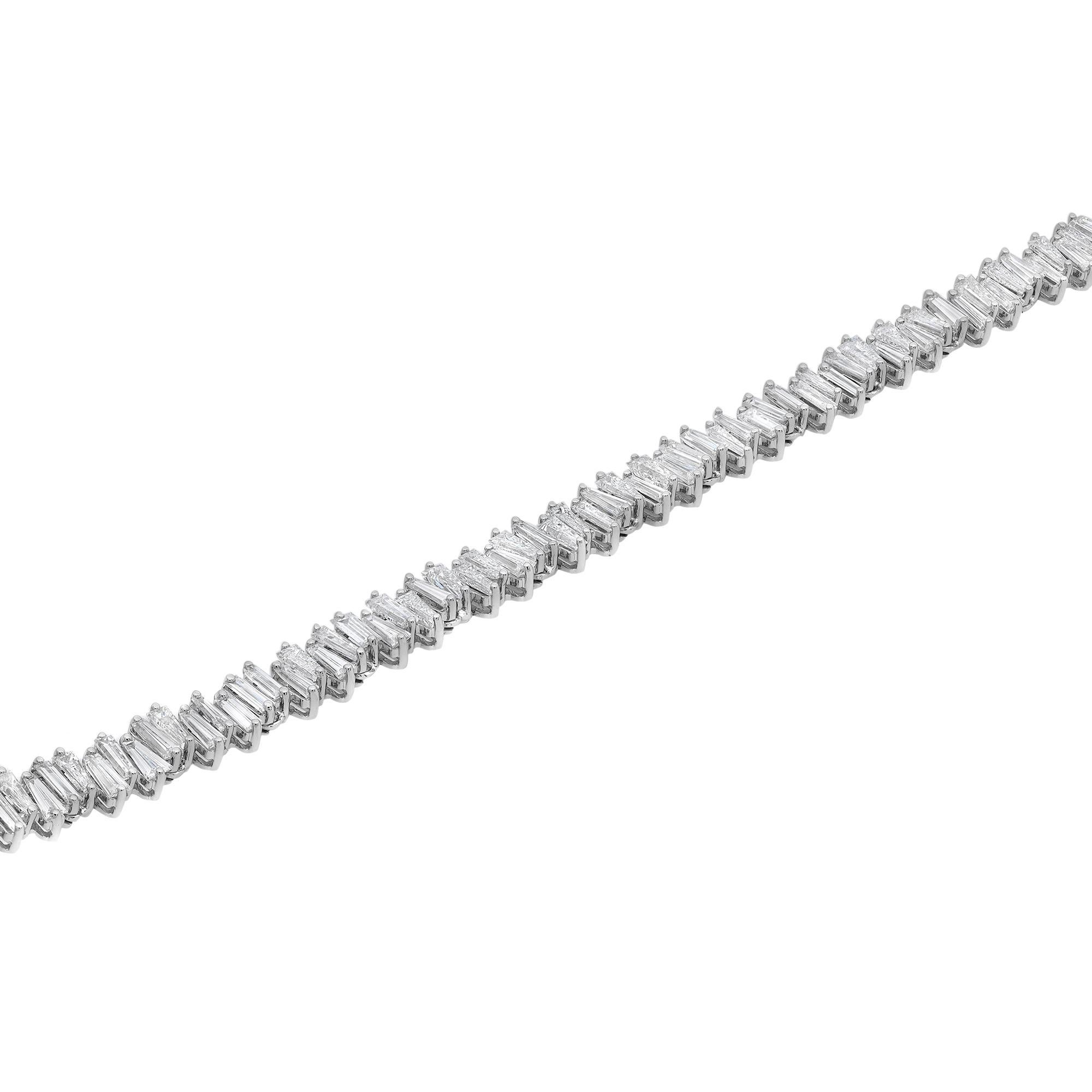 Statement-Halskette aus 18 Karat Weißgold mit 13,02 Karat Diamanten im Baguetteschliff im Baguetteschliff im Zustand „Neu“ im Angebot in New York, NY