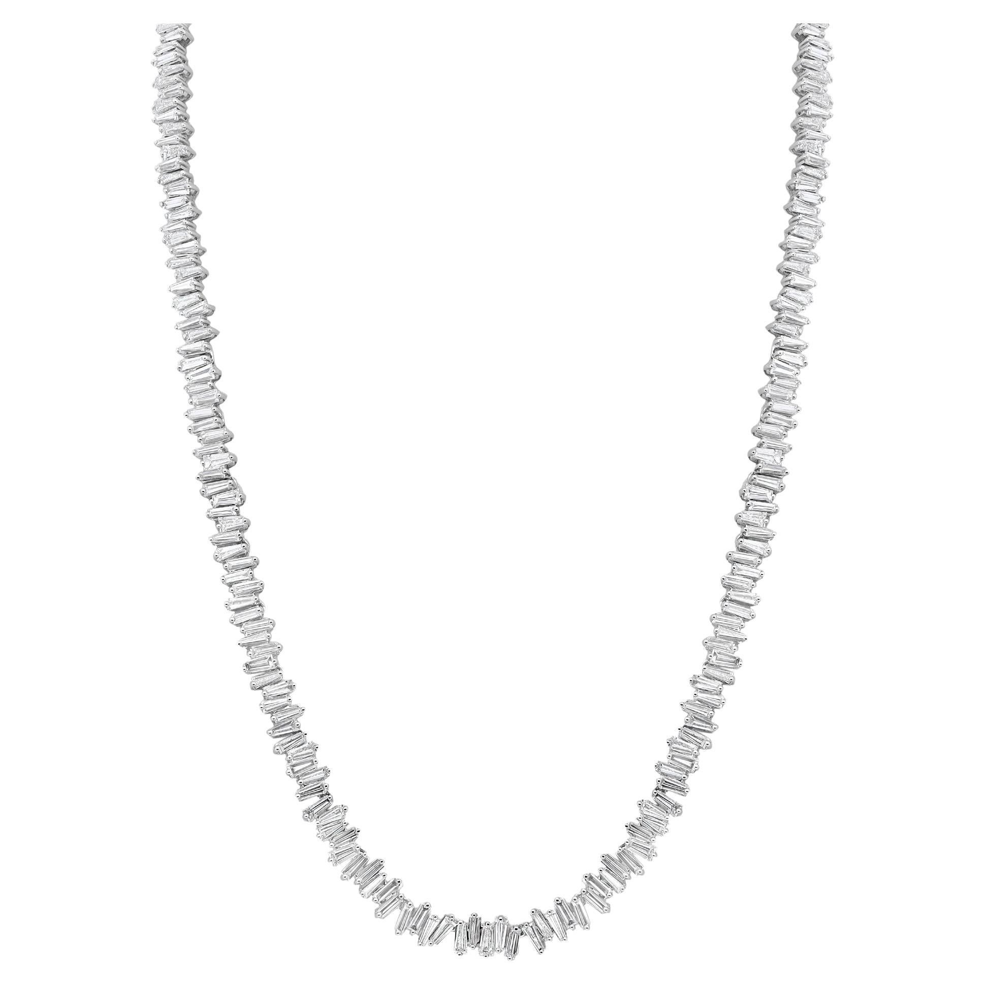 Statement-Halskette aus 18 Karat Weißgold mit 13,02 Karat Diamanten im Baguetteschliff im Baguetteschliff im Angebot