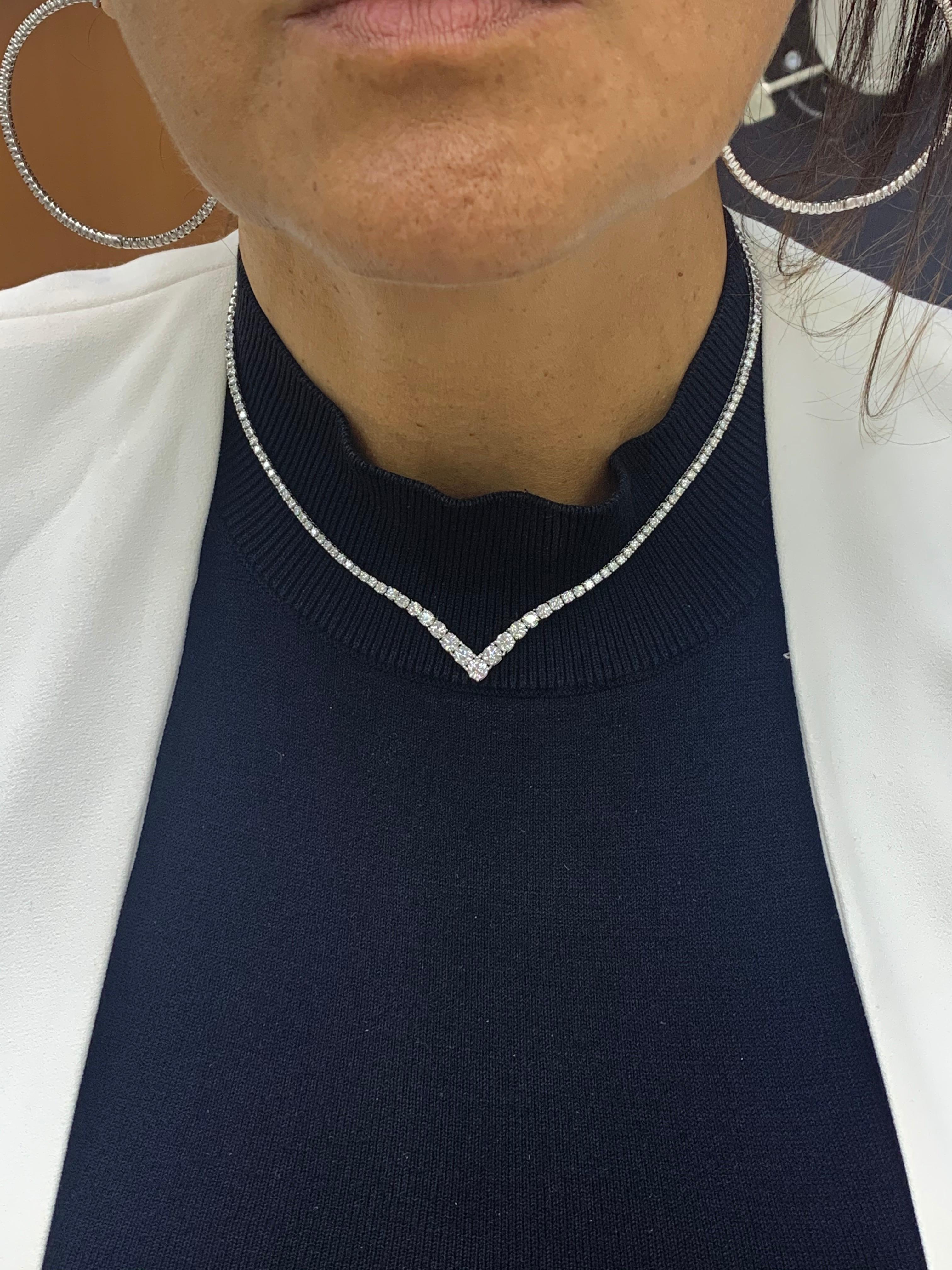 13.03 Carat Diamond Tennis Necklace in 14k White Gold For Sale 1