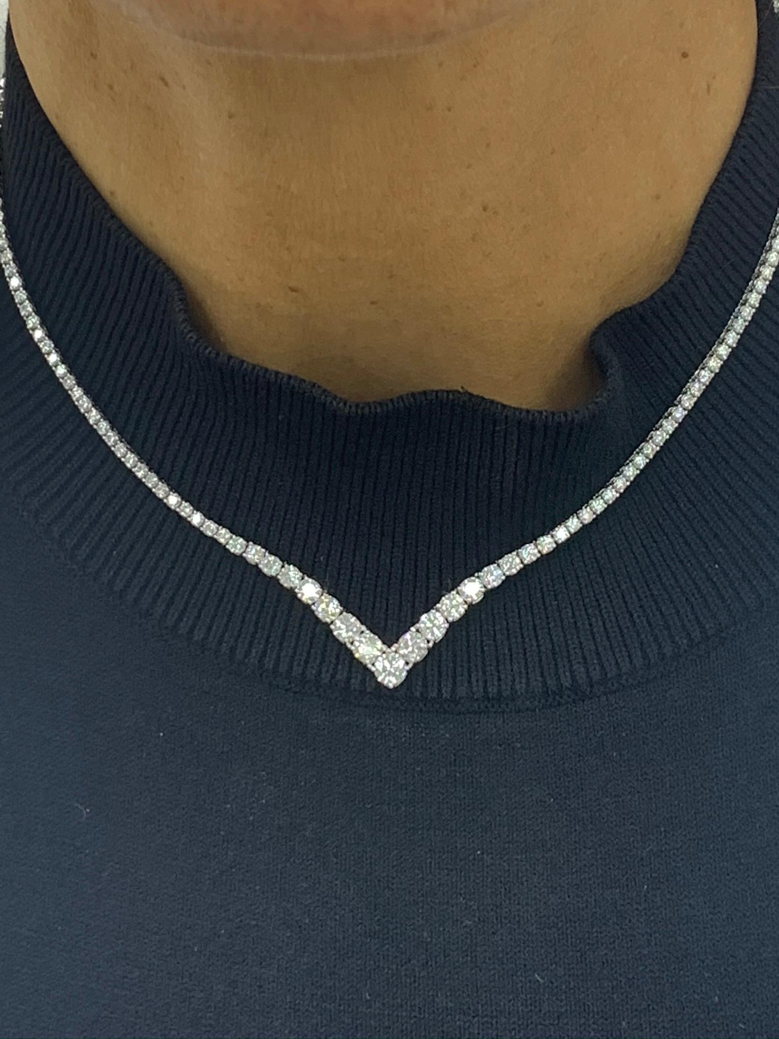 13.03 Carat Diamond Tennis Necklace in 14k White Gold In New Condition For Sale In NEW YORK, NY