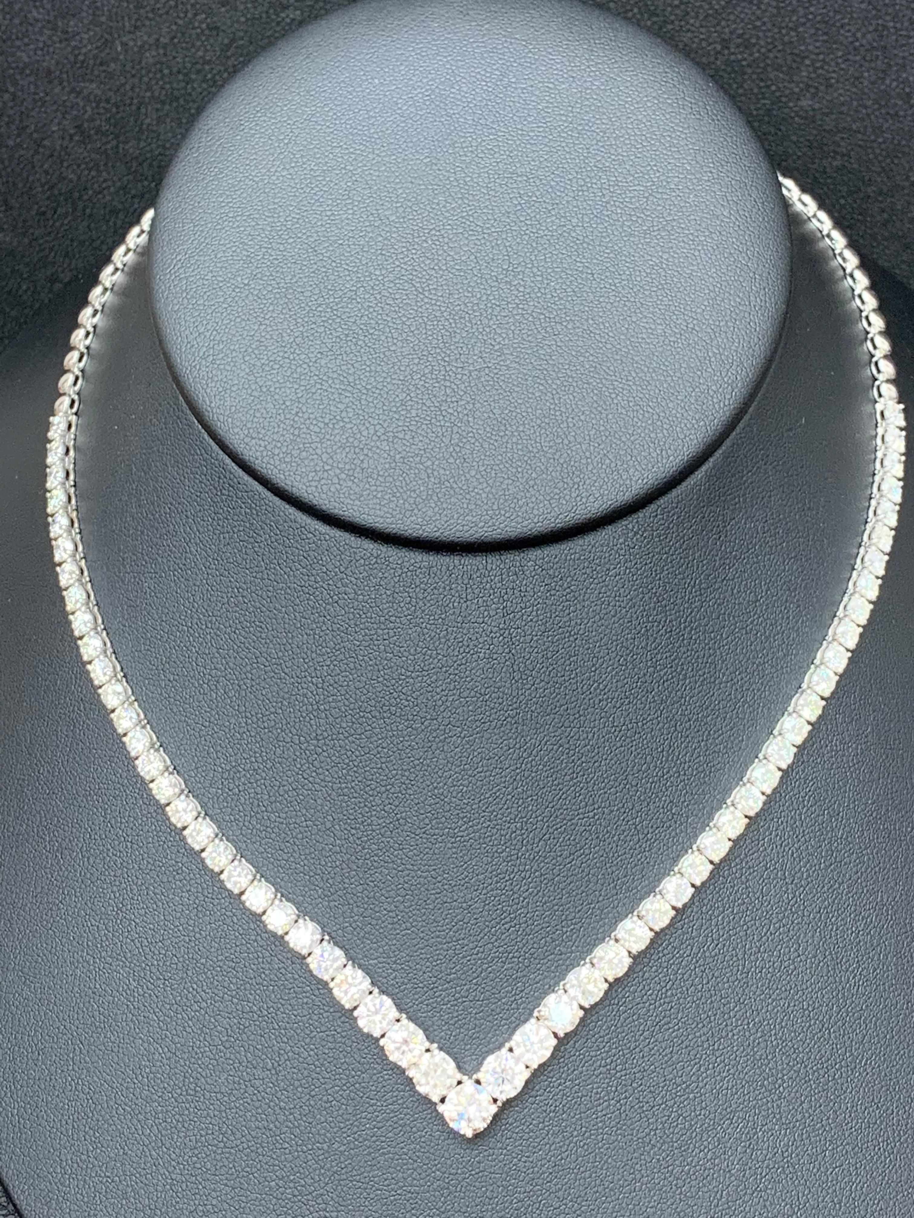 Taglio rotondo Collana graduata con diamanti tondi e brillanti da 13,03 carati in oro bianco 14K in vendita