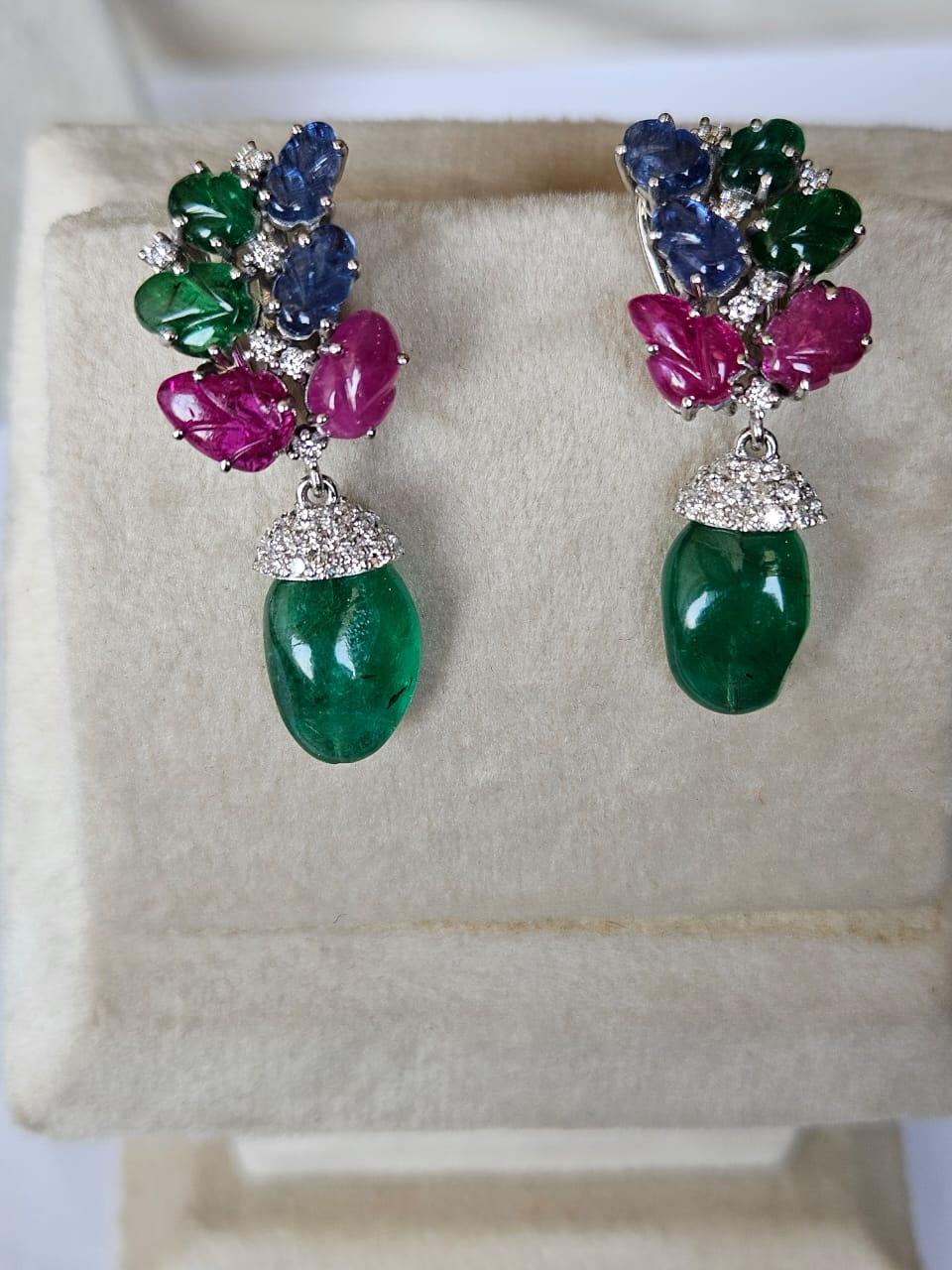 13.04 carats, Emerald Tumbles, carved Emeralds, Rubies, Blue Sapphires Earrings In New Condition In Hong Kong, HK