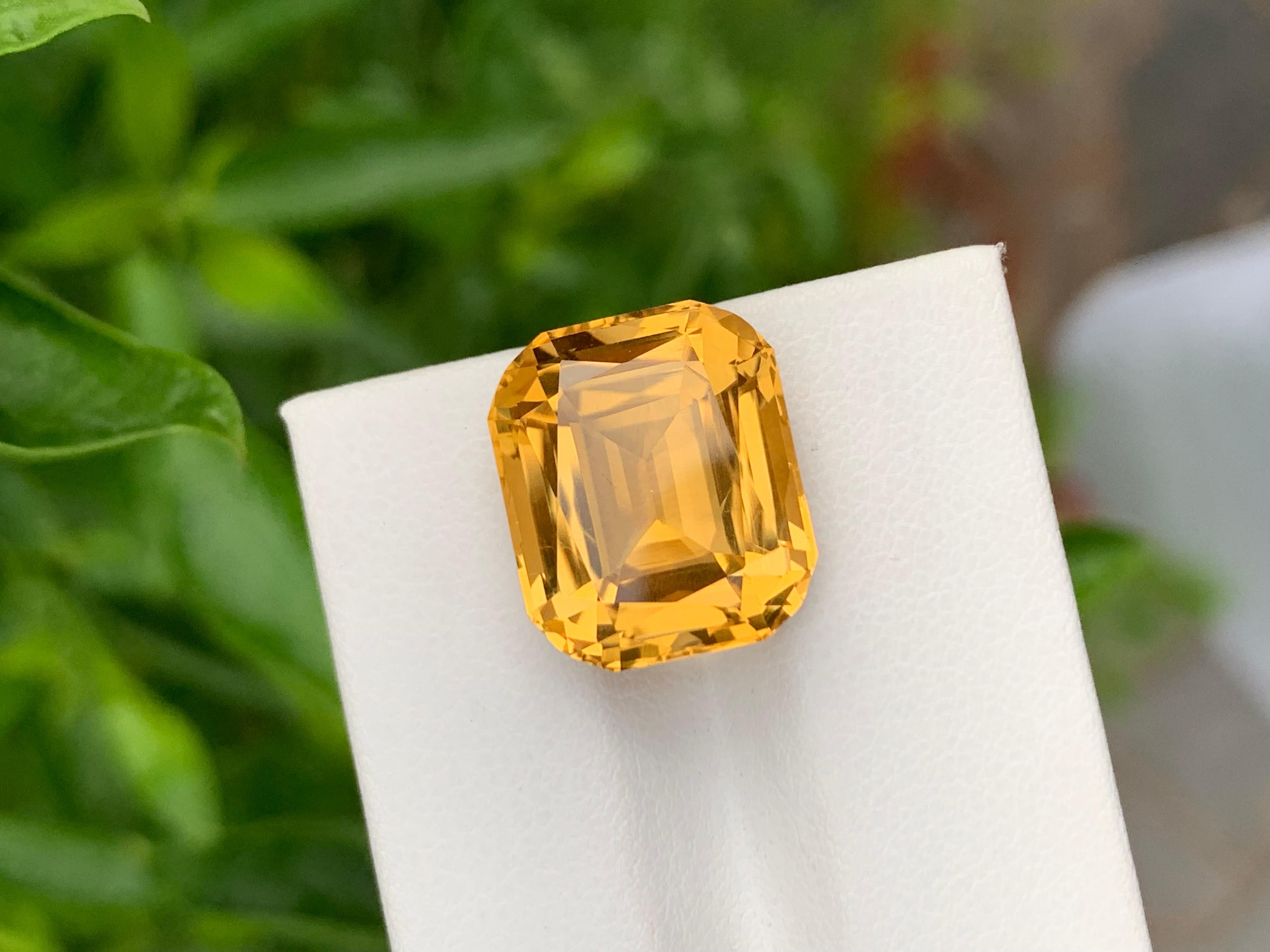 Arts and Crafts 13,05 Carati Nature Citrino giallo sciolto a forma di cuscino per gioielli in vendita