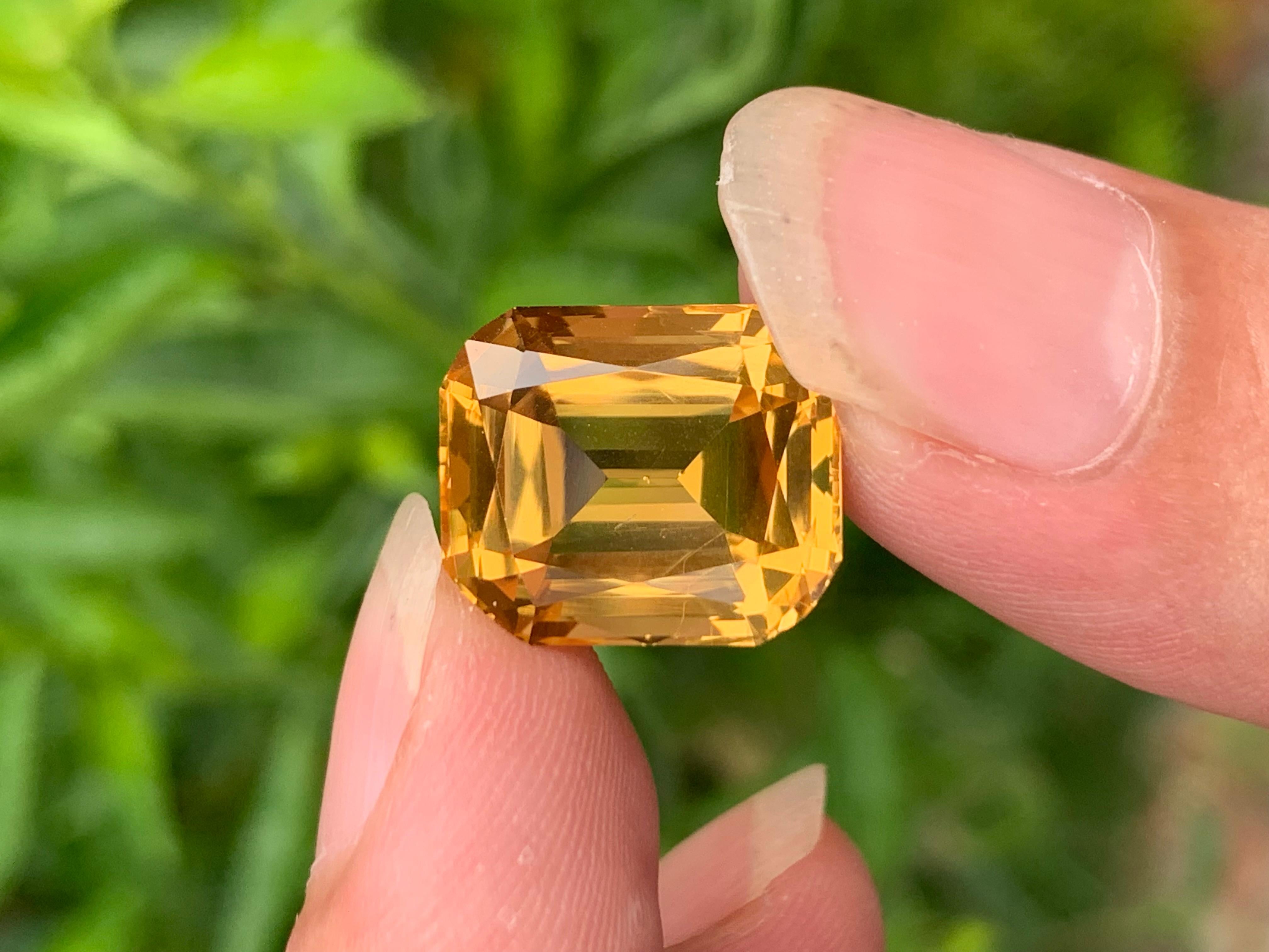 13,05 Carati Nature Citrino giallo sciolto a forma di cuscino per gioielli in vendita 1