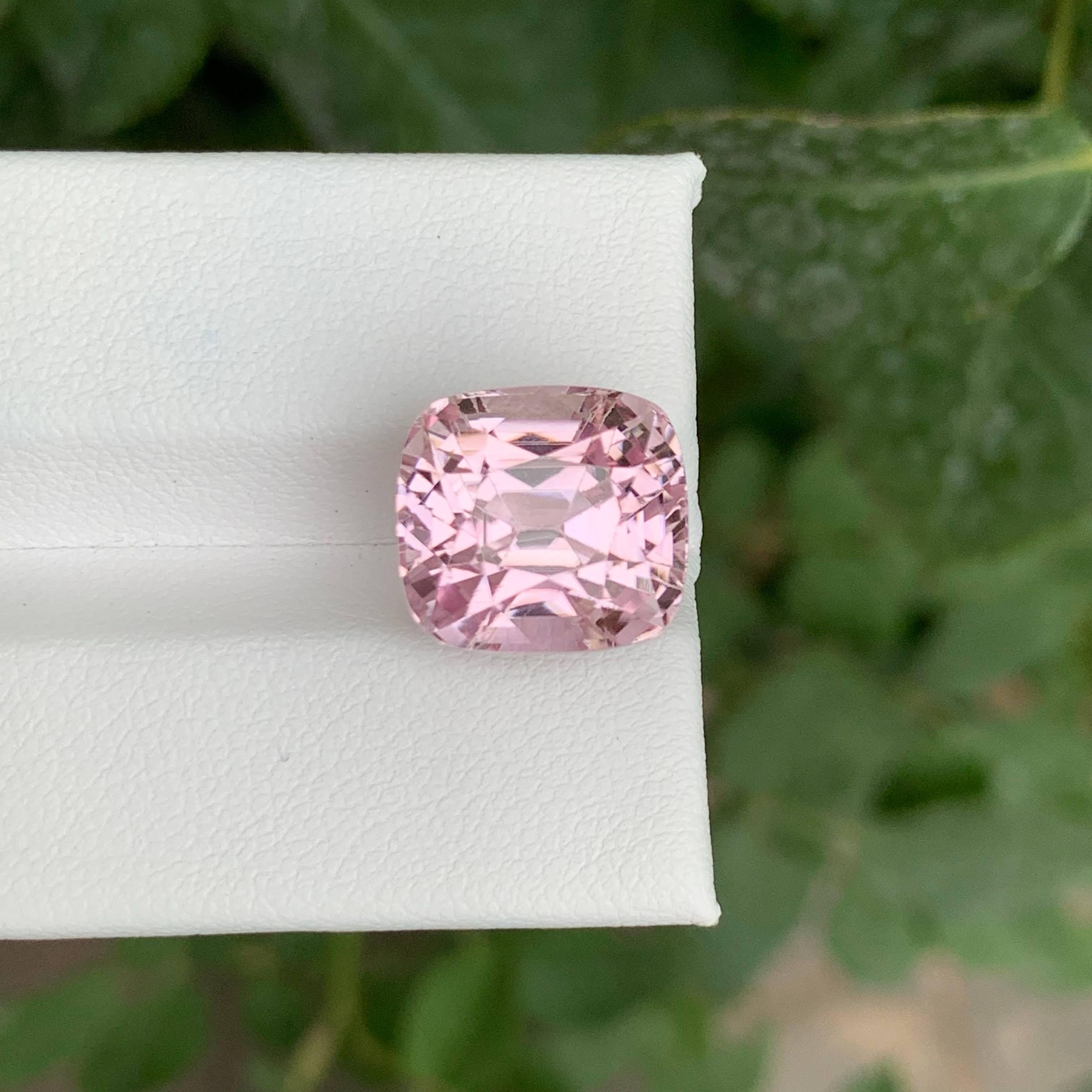 13.05 carats Pink Kunzite Stone Cushion Cut Natural Afghan Gemstone in vendita 2