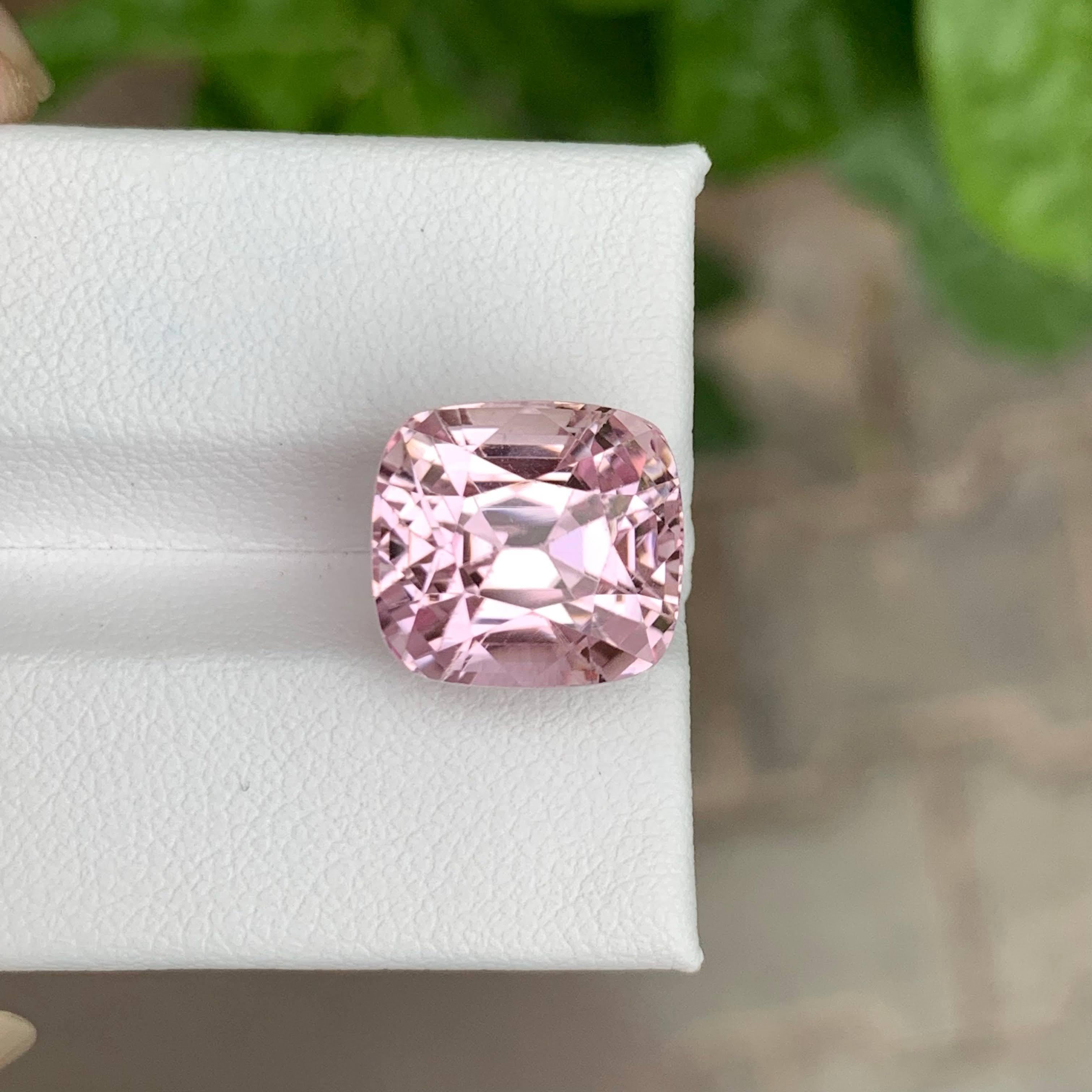 13.05 carats Pink Kunzite Stone Cushion Cut Natural Afghan Gemstone in vendita 3
