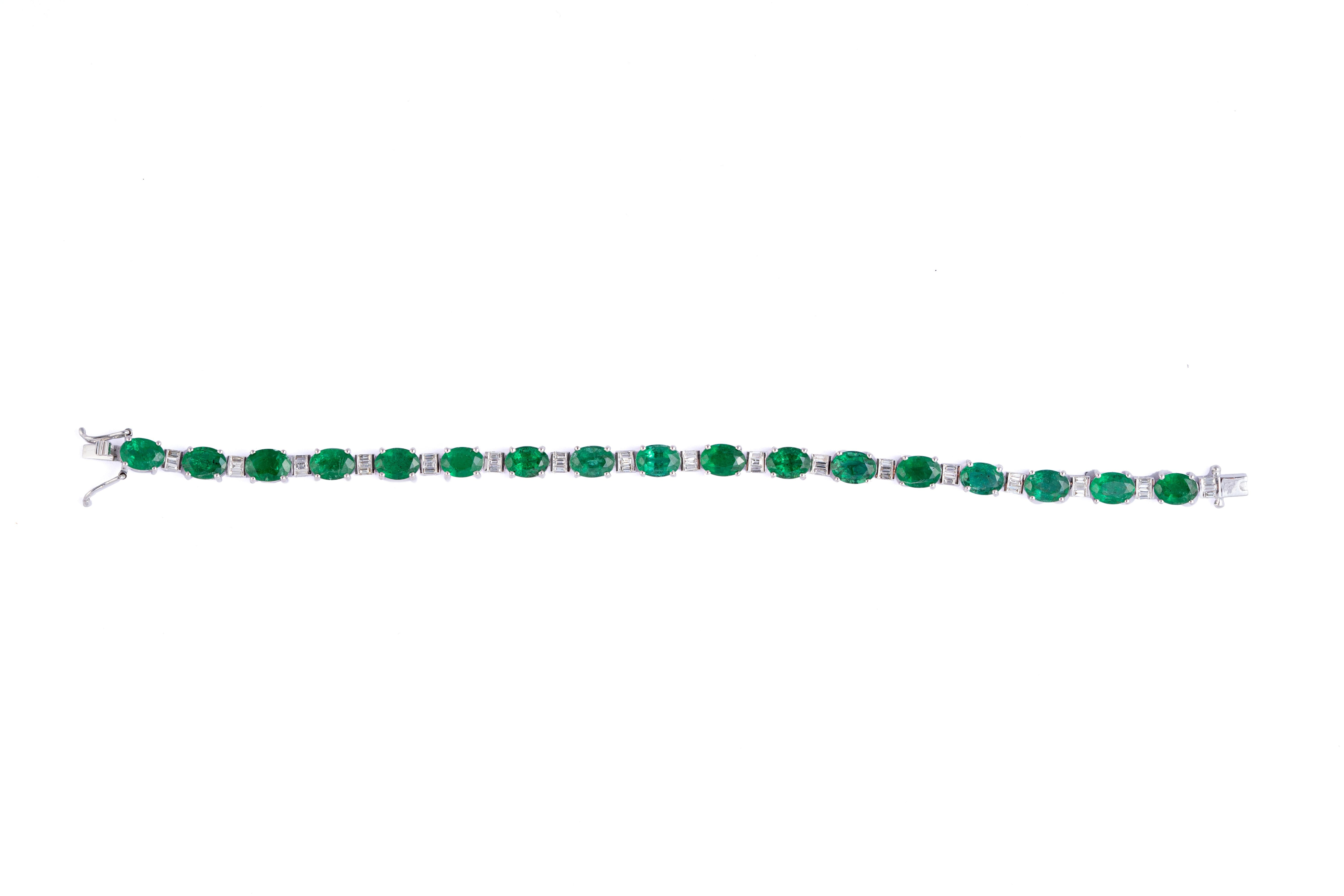 this is a stunning natural Zambian tennis bracelet with diamonds . emerald is of very good quality and so are diamonds which are vsi clarity and G colour.

emeralds : 13.06 cts
diamonds : 0.74 cts
gold : 11.290gms

Its very hard to capture the true