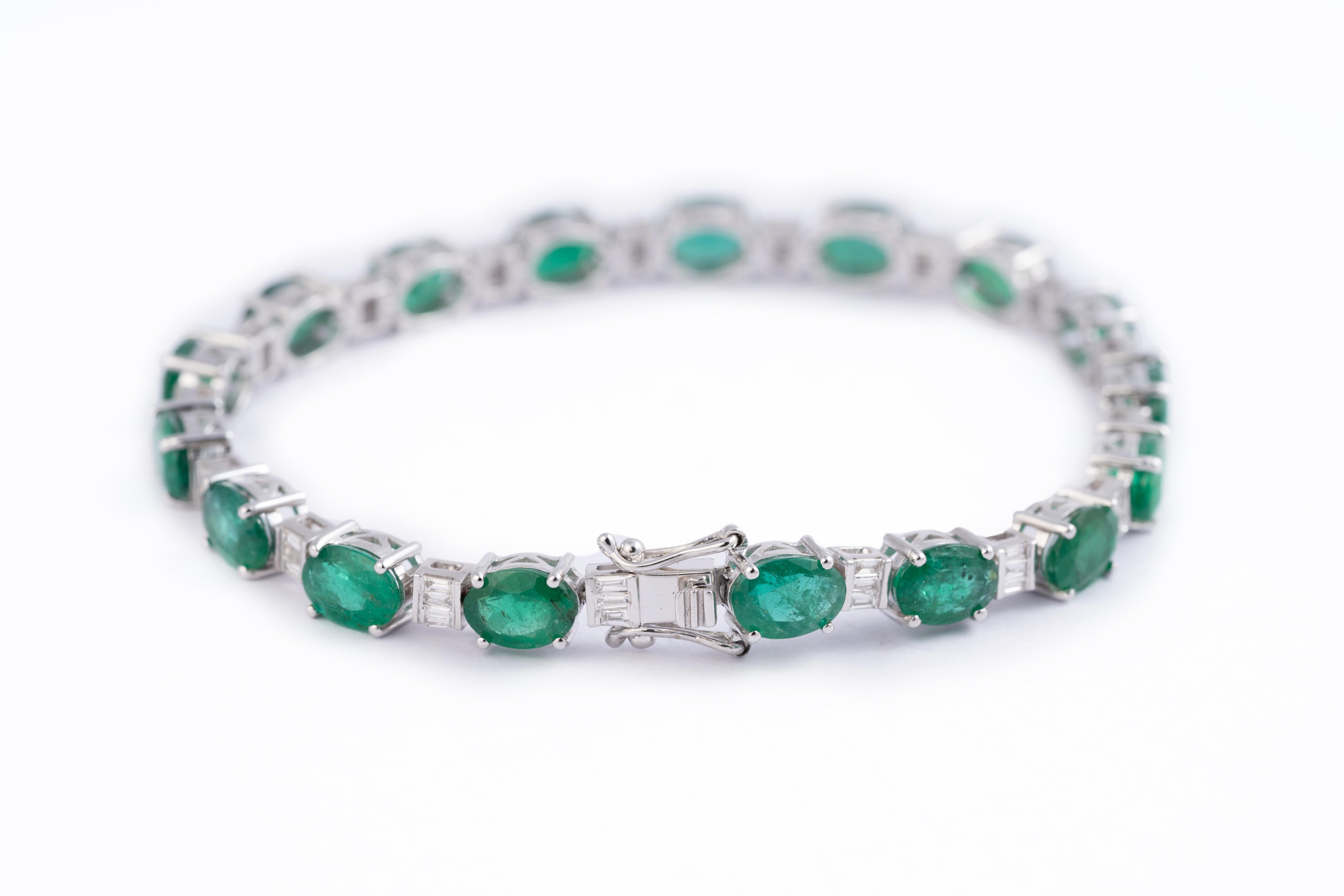 Emerald Cut 13.06 Carats Natural Zambian Emerald Tennis Bracelet with Diamonds and 14k Gold For Sale