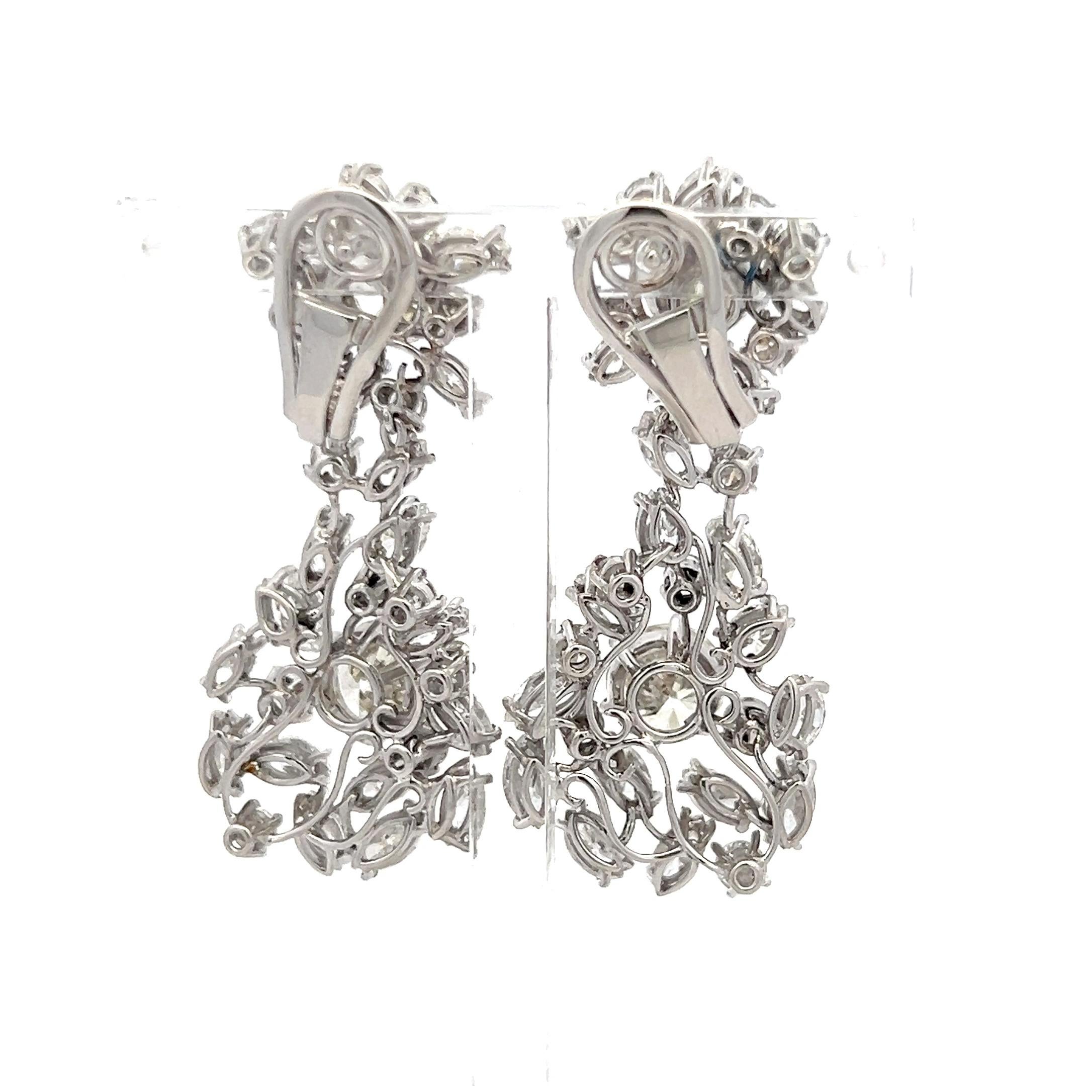 Taille mixte Boucles d'oreilles pendantes en platine avec diamants marquis et ronds brillants de 13,08 carats en vente