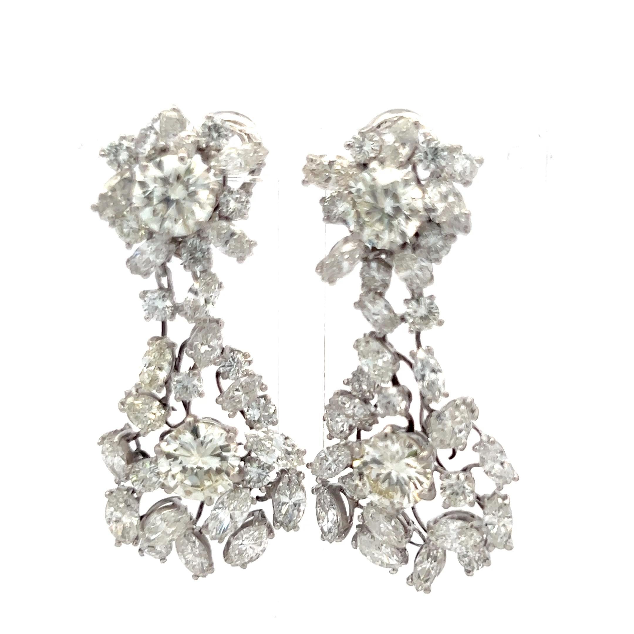 Boucles d'oreilles pendantes en platine avec diamants marquis et ronds brillants de 13,08 carats Pour femmes en vente