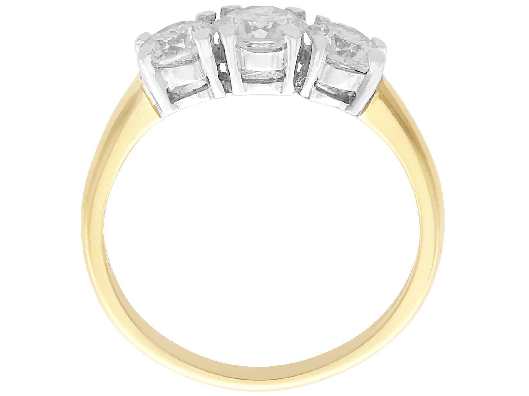 Women's or Men's 1.30 Carat Diamond and 18k Yellow Gold Trilogy Ring For Sale