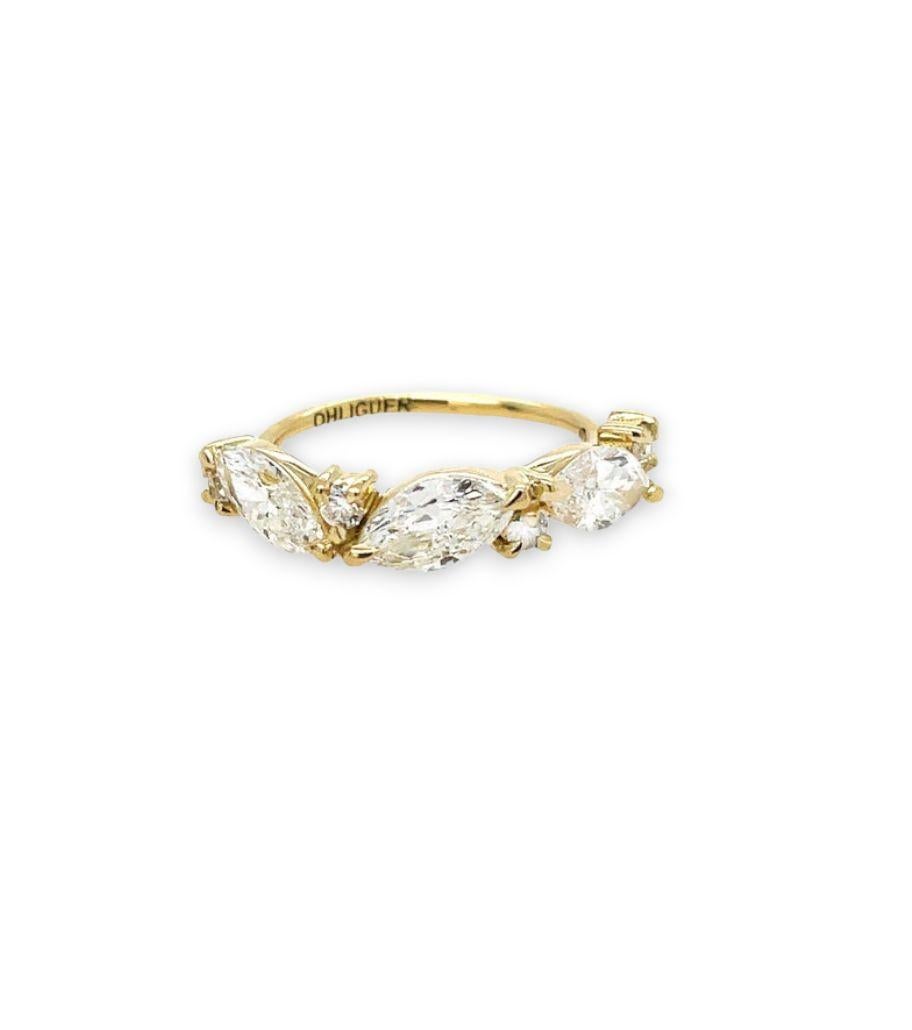 For Sale:  1.30ct Diamond Ring with Marquis and Round Diamond Ring in 18k gold 2