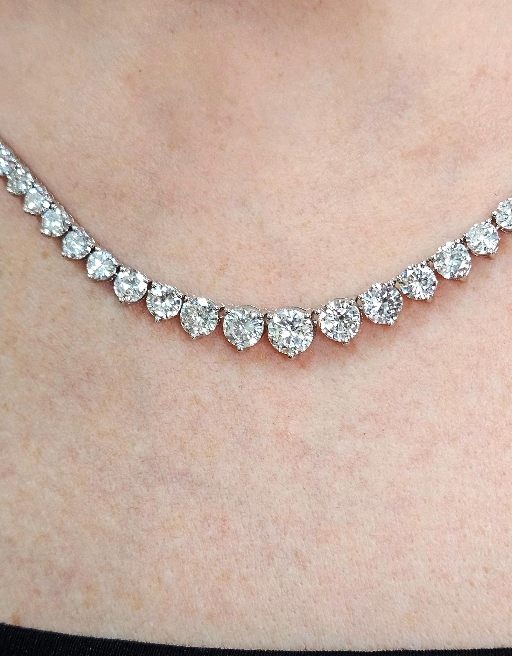 13.0ct Estate Graduated Round Diamond Riviera Tennis 14k White Gold Necklace For Sale 13