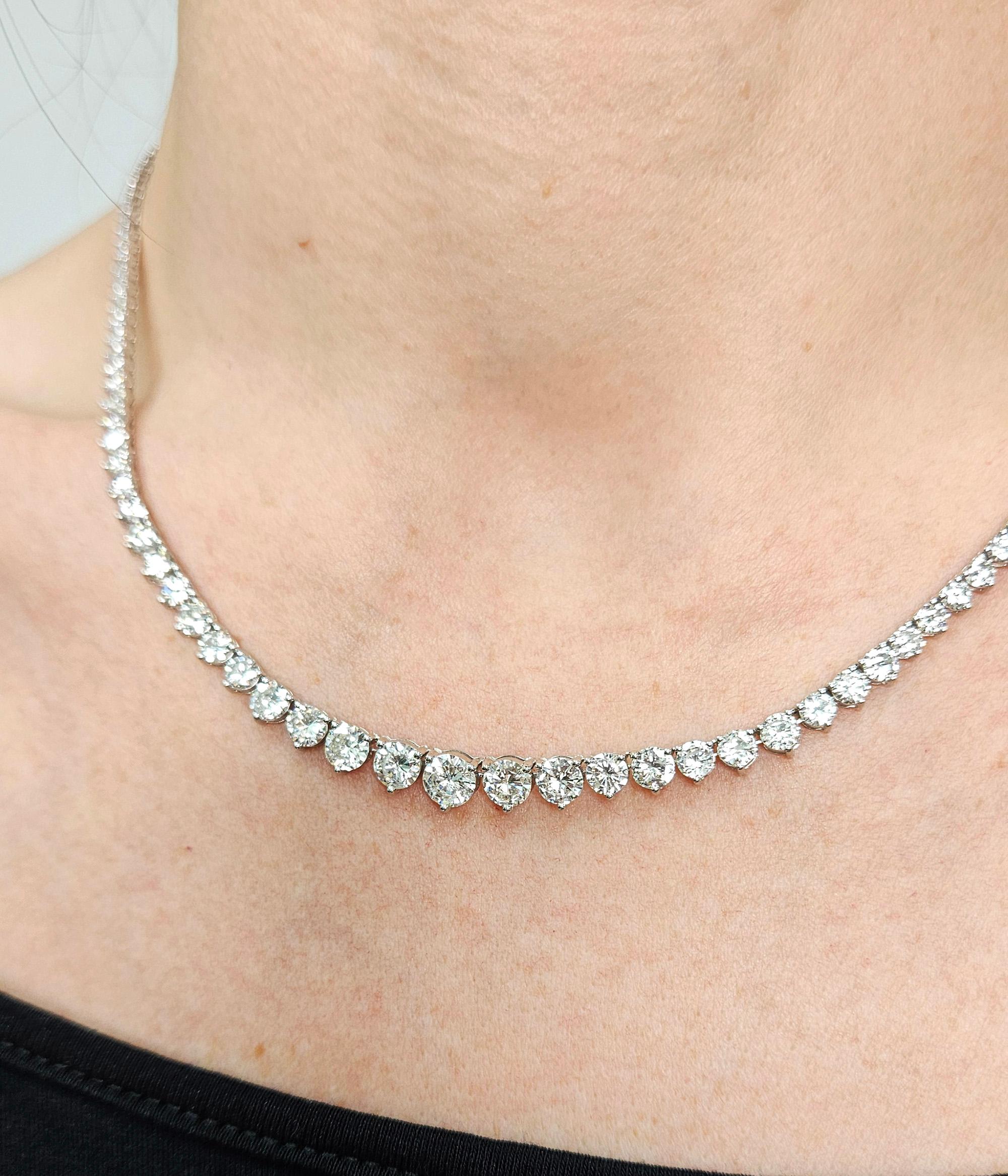 13.0ct Estate Graduated Round Diamond Riviera Tennis 14k White Gold Necklace For Sale 14