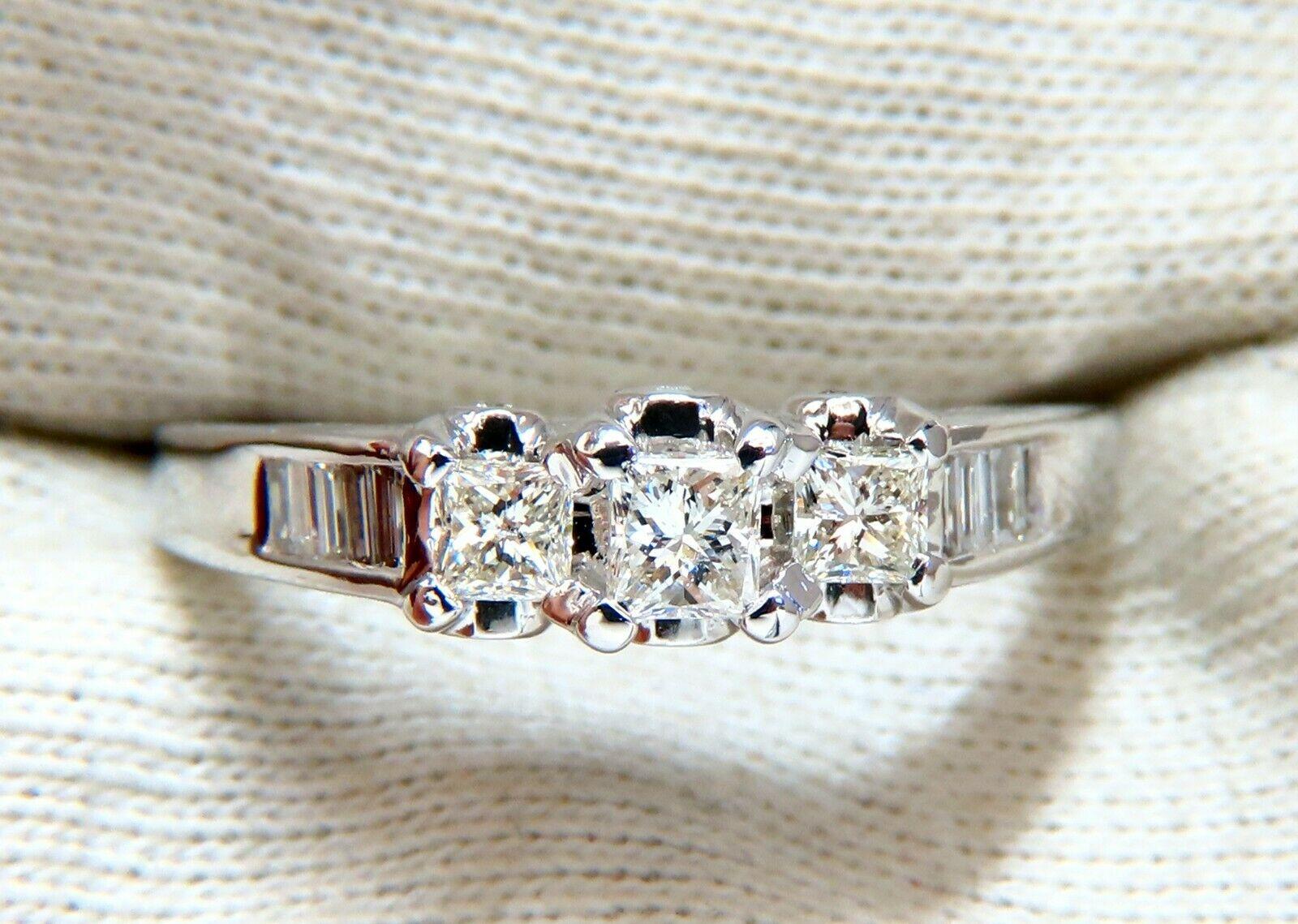 Round Cut 1.30 Carat Natural Princess Cut Diamonds Ring 14 Karat Classic Three For Sale