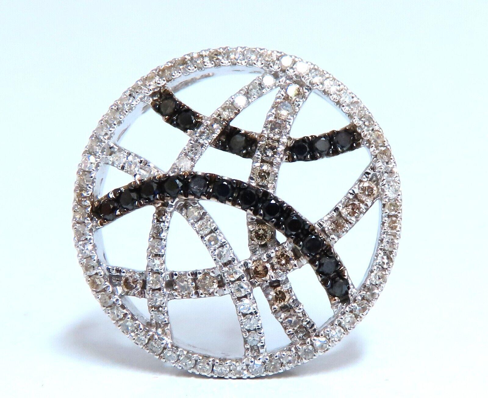 Cosmopolitan Circle Pendant

1.30ct natural diamonds.

Black and white.

Si-1 clarity / I color

14kt. White gold 

23mm circle diameter

4.7 grams.
