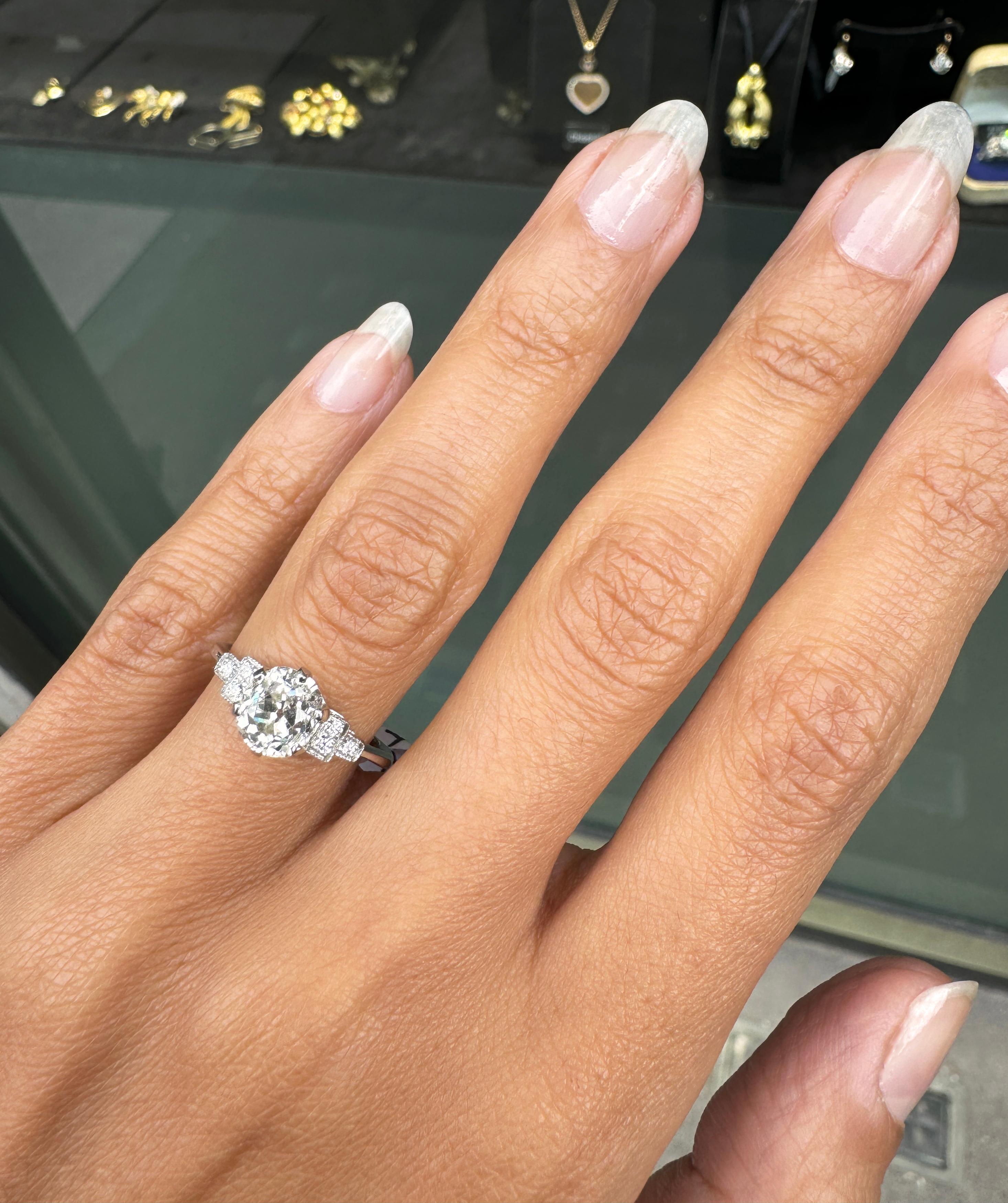 1,30 Karat Diamant im Altminenschliff und Platin Verlobungsring Damen im Angebot