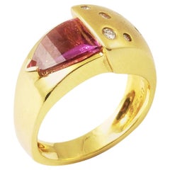 1.30Ct Pink Rubellite and Diamonds 18 Karat Gold Modern and Contemporary Design