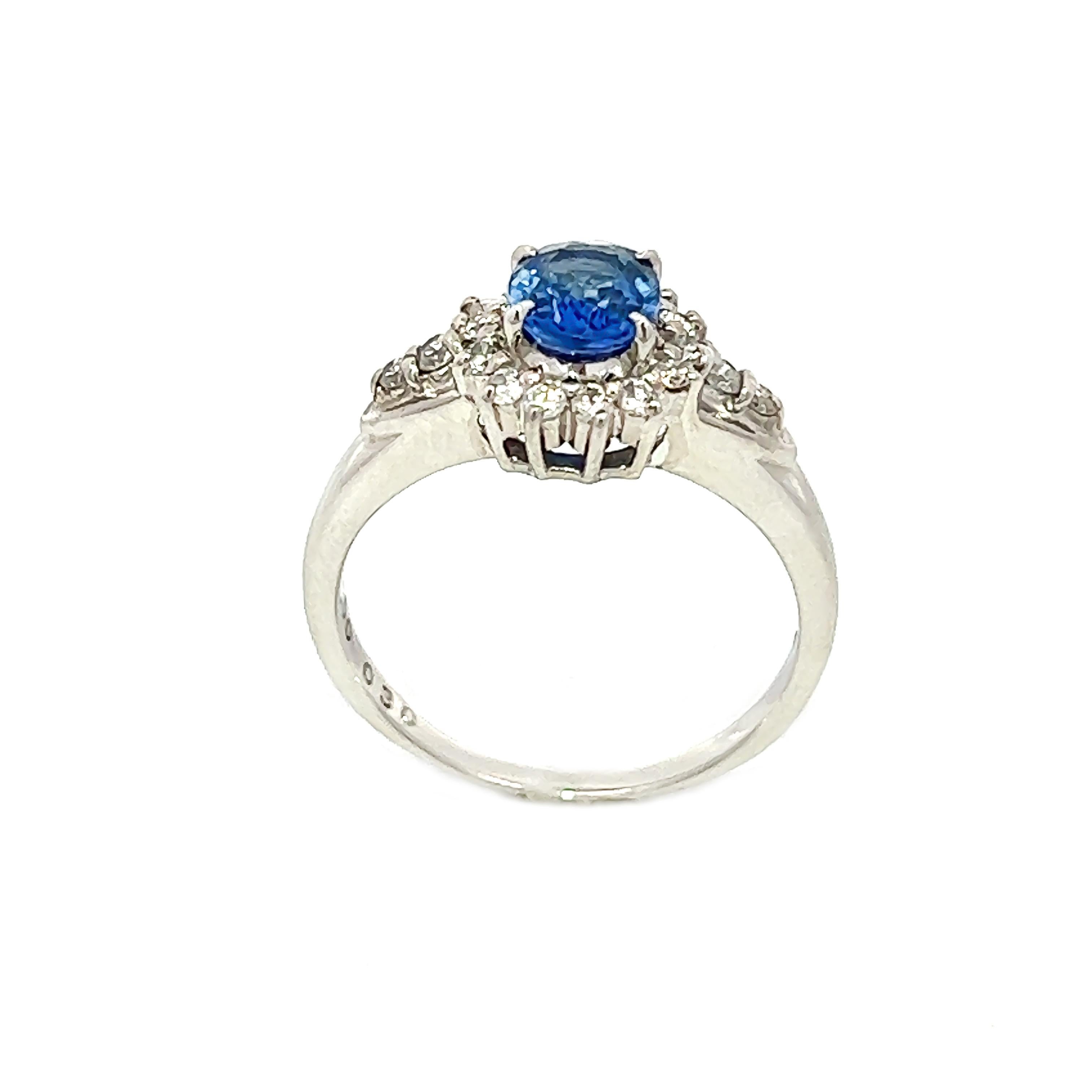 Round Cut 1.30CT Total Weight Blue Sapphire & Diamonds set in PLAT  For Sale