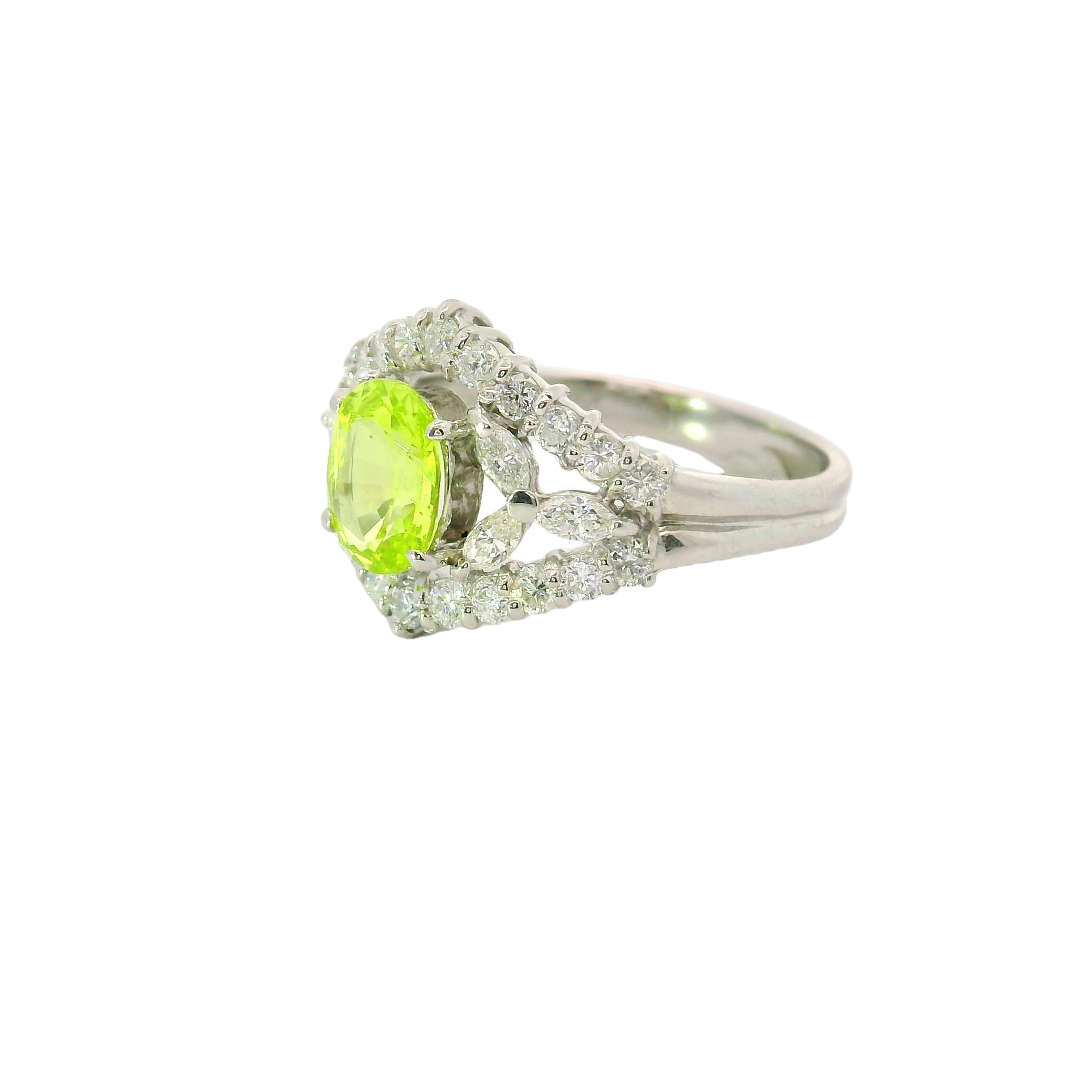 Contemporary 1.31 Carat Chrysoberyl Diamond Platinum Ring For Sale