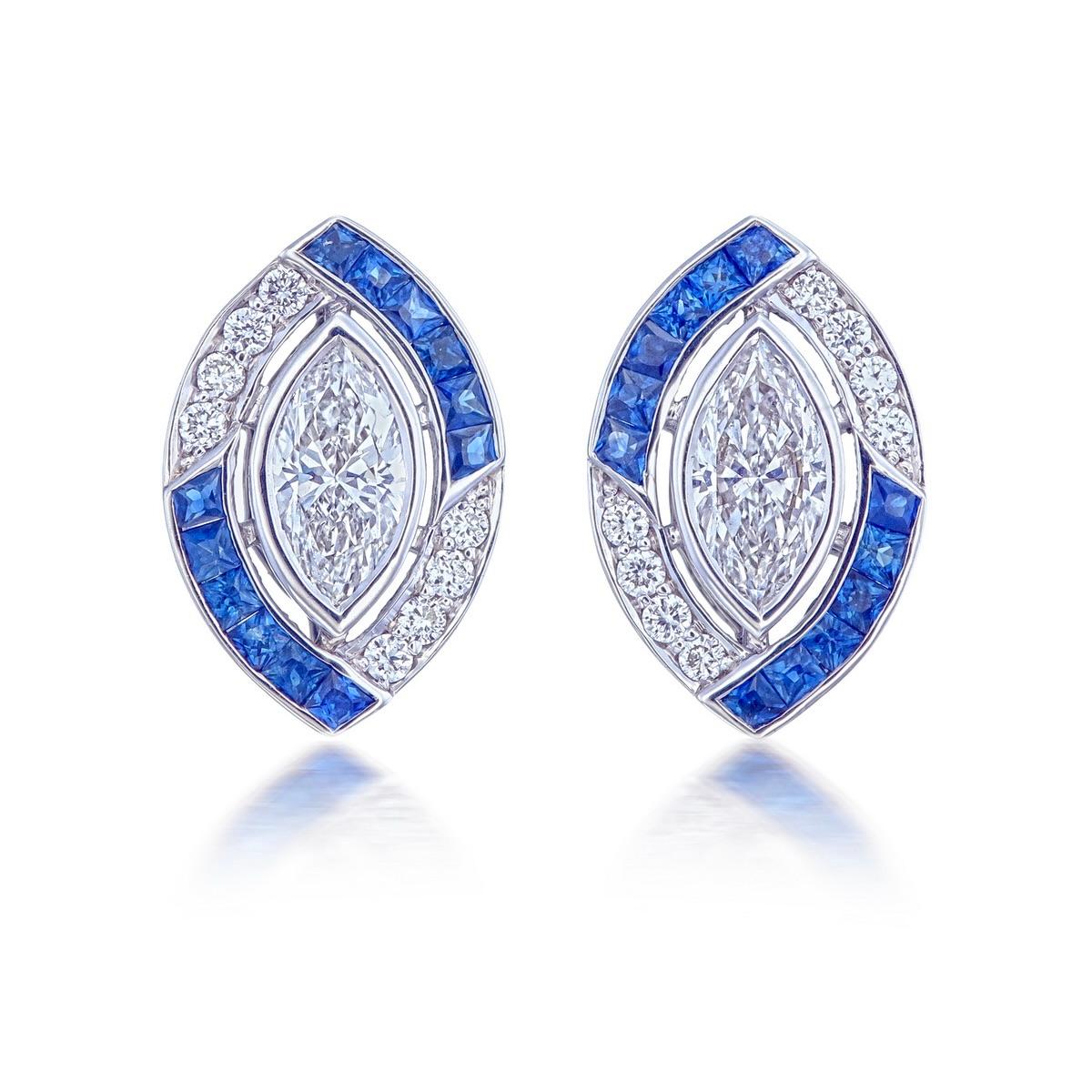 1.31 Carat Diamond and Blue Sapphire Earrings in 18k White Gold In New Condition For Sale In Bangkok, TH