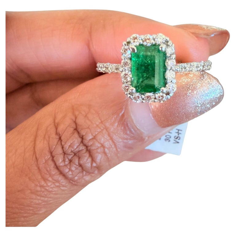 Bague De Fiançailles Or Blanc Massif 14 Carats, émeraude Naturelle 4.31 Ct Taille Ovale Et Diamants