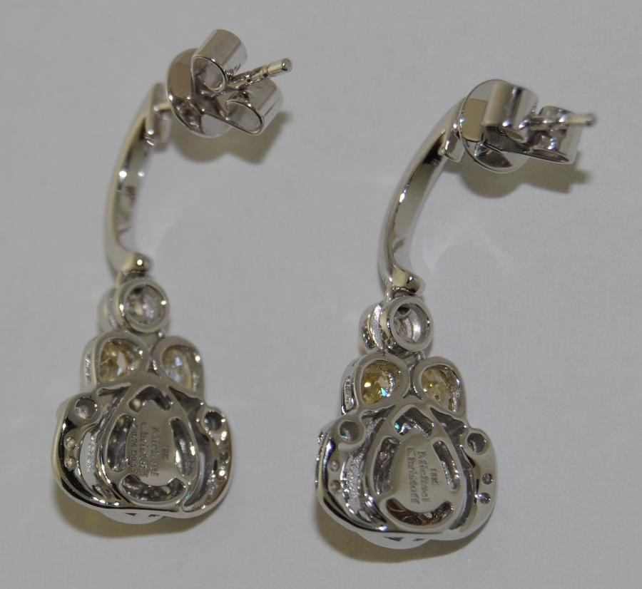 Pear Cut 1.31 Carat Yellow and White Diamond Earrings in 18 Karat Gold For Sale