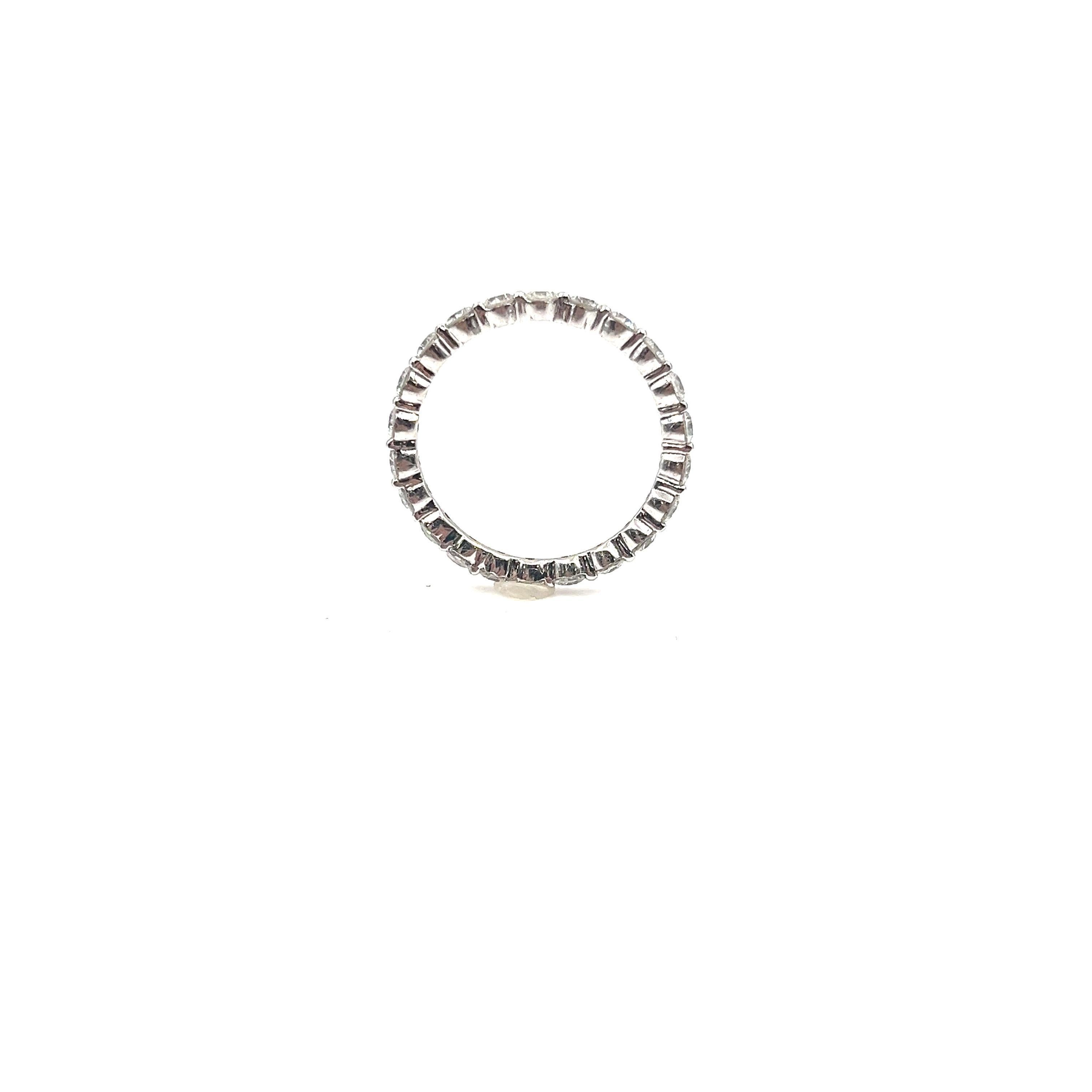1.31 ct Diamond Eternity Ring In New Condition For Sale In Chicago, IL