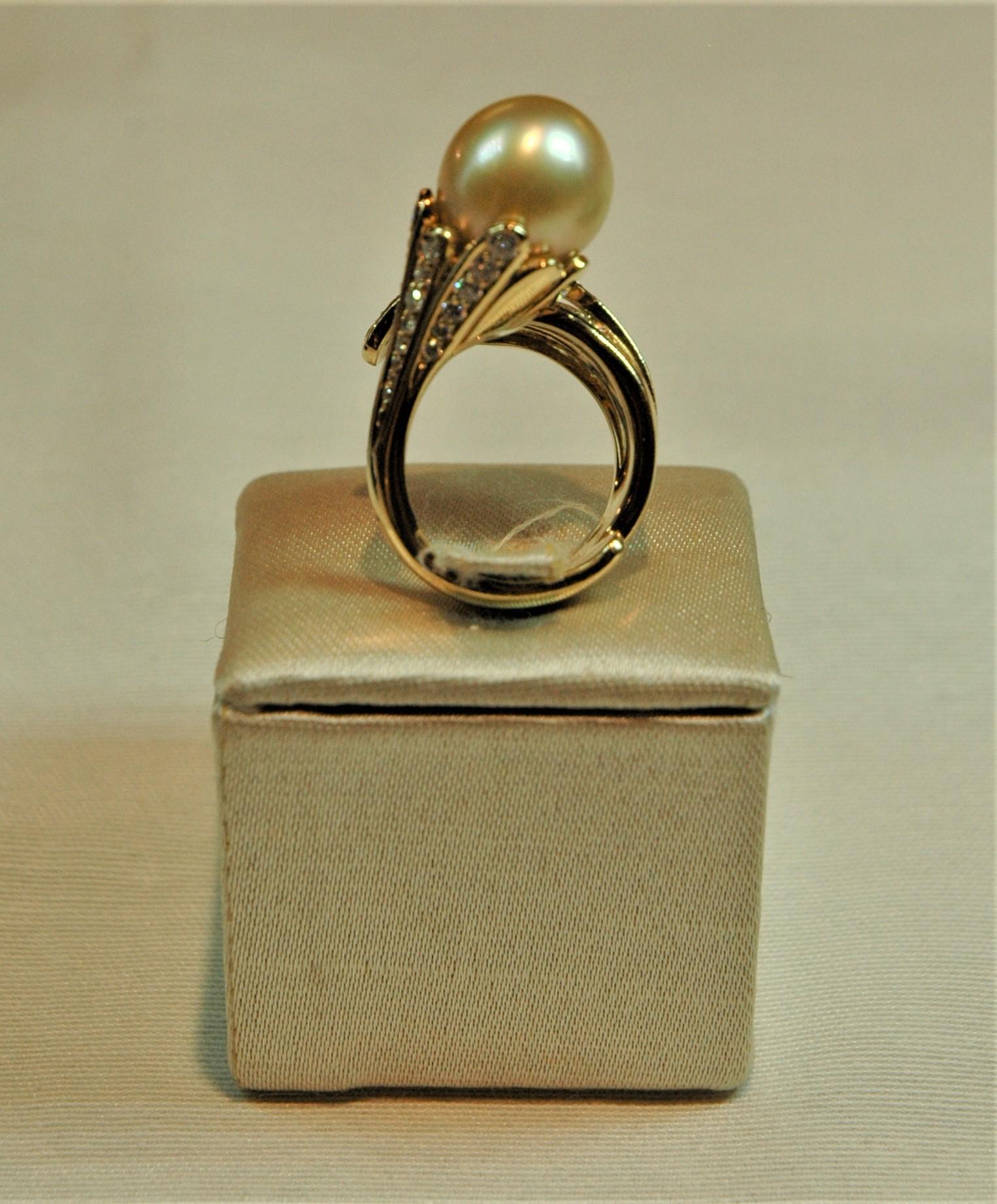 1.31 Carats Diamonds Yellow Gold Golden Pearl Cocktail Ring, Italy Handmade In New Condition For Sale In BARI, IT