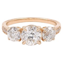 1,31 Ct. Anello a 3 pietre con diamante vecchio taglio europeo GIA di Bespoke by Platt