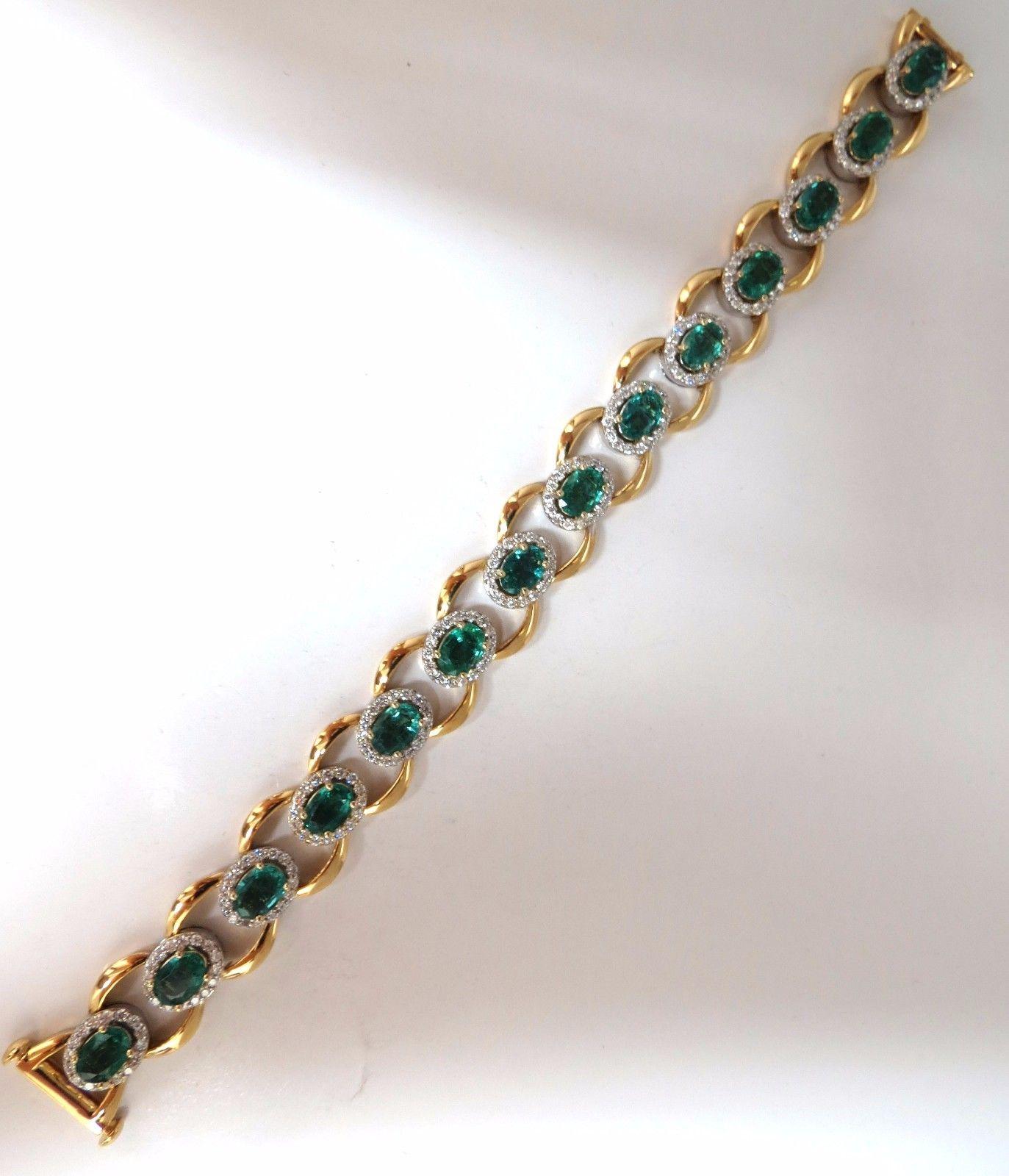 13.10 Carat Bright Vivid Natural Emerald Diamonds Cluster Link Bracelet 14 Karat For Sale 1